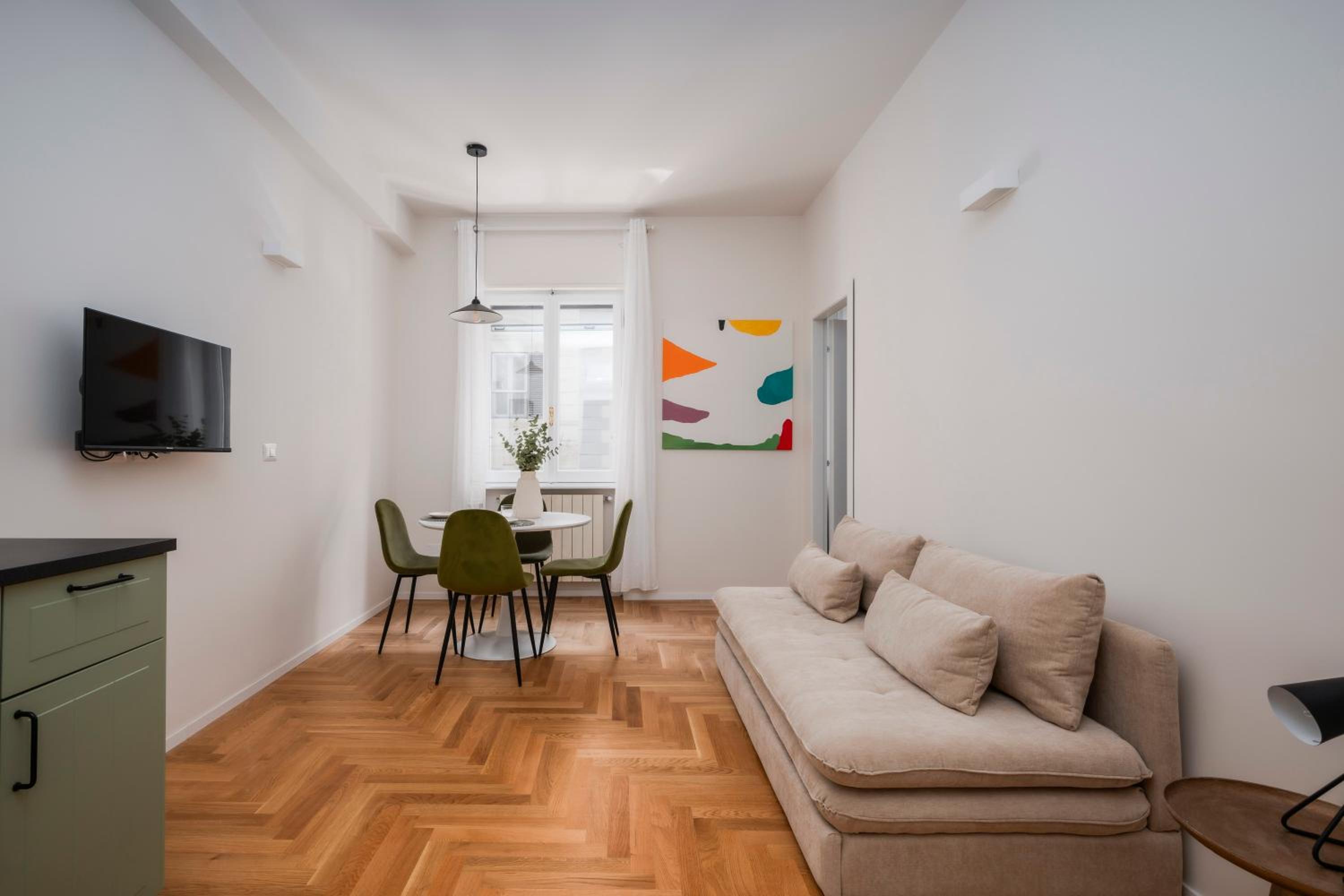 One-Bedroom Apartment