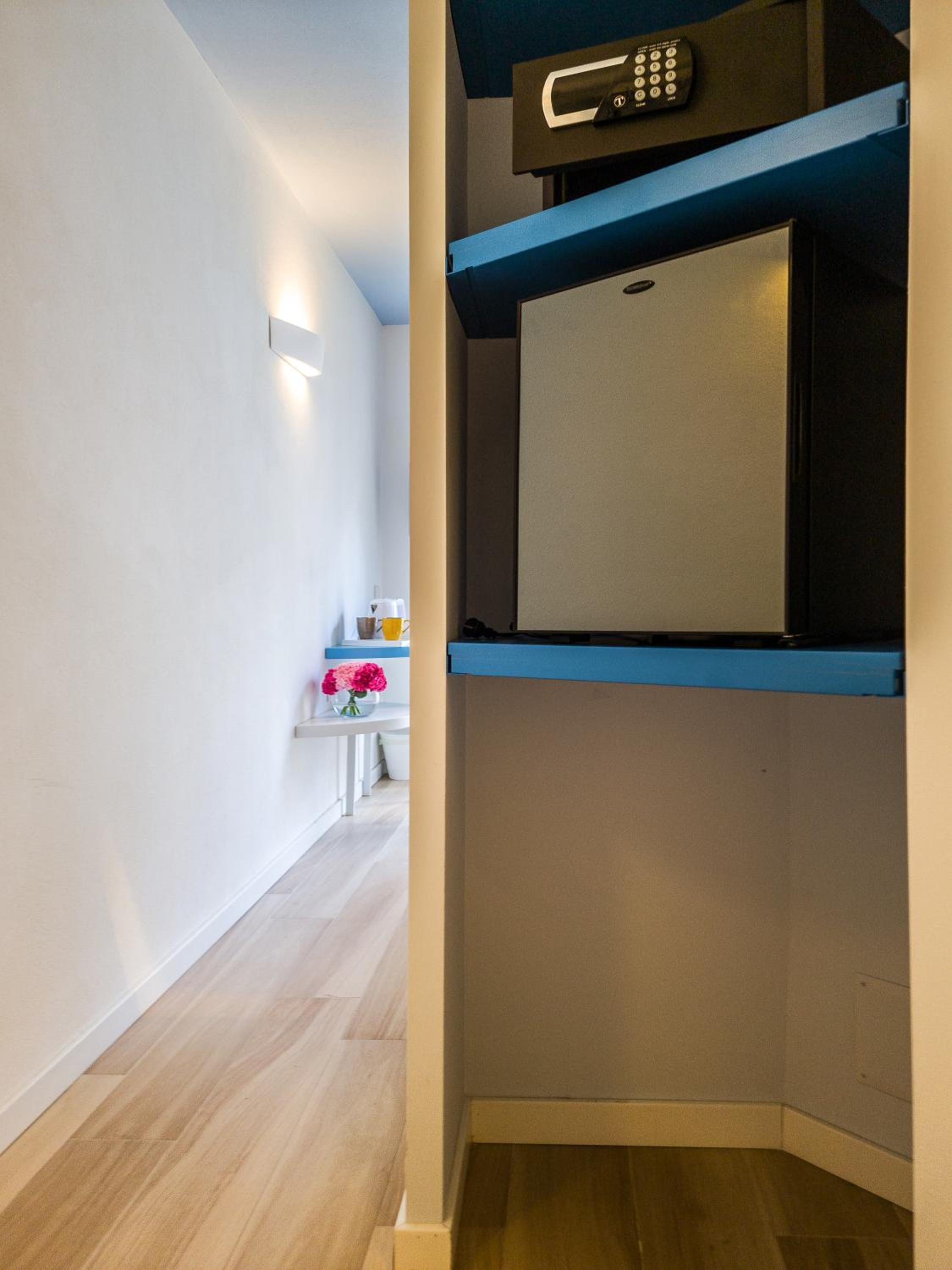 Deluxe Double or Twin Room - Photo 6