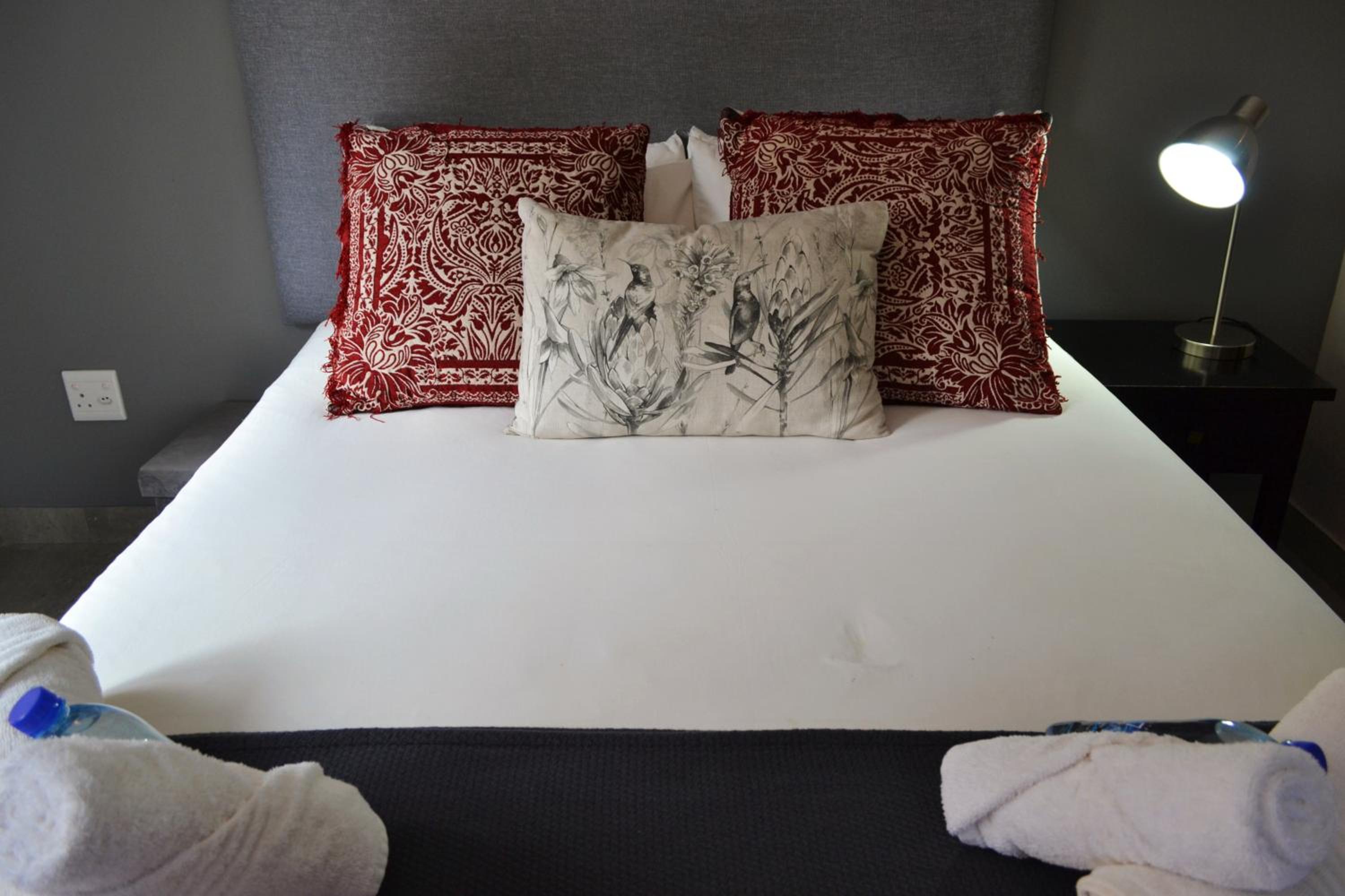 Double or Twin Room with Bathroom - Photo 6