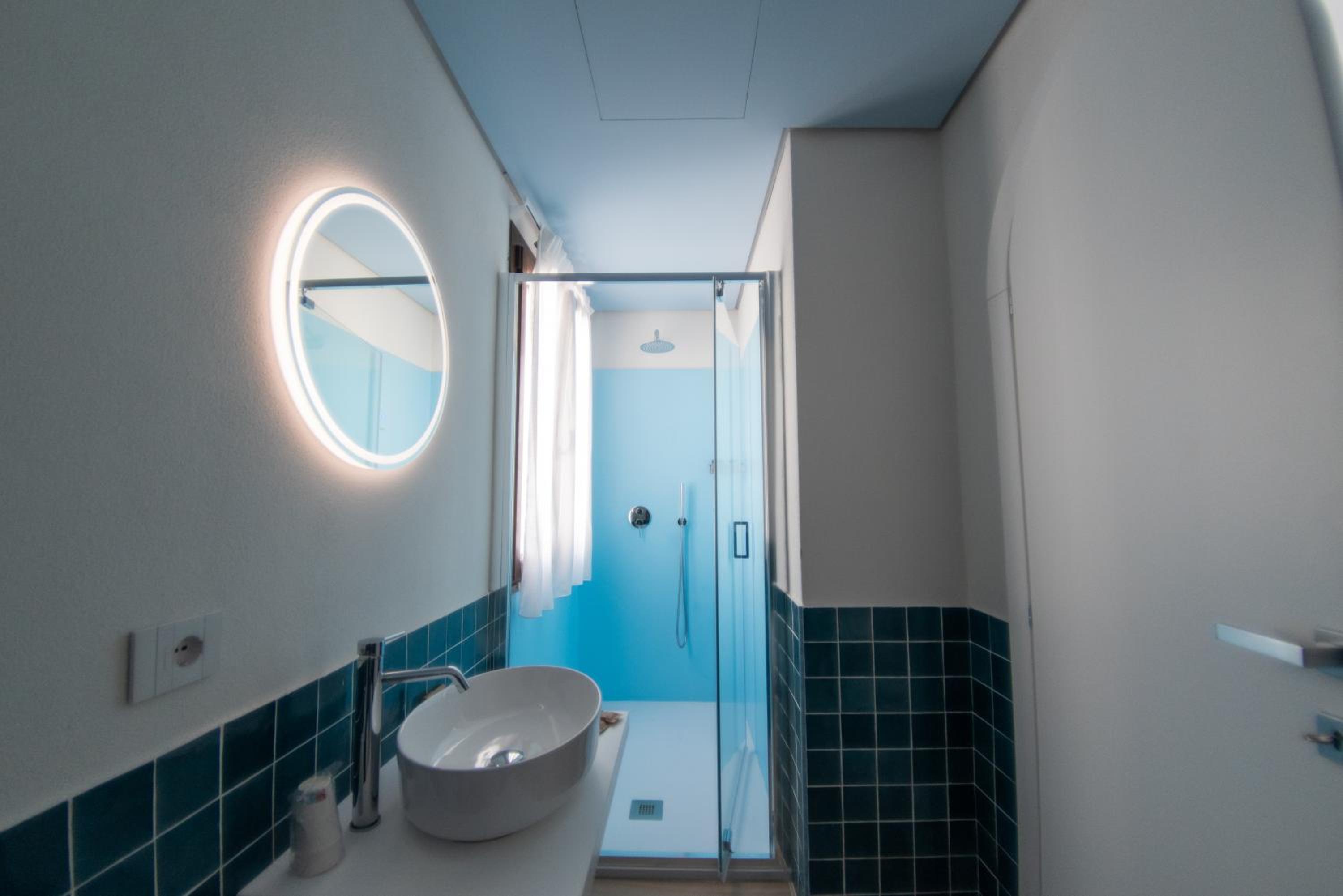 Deluxe Double or Twin Room - Photo 7