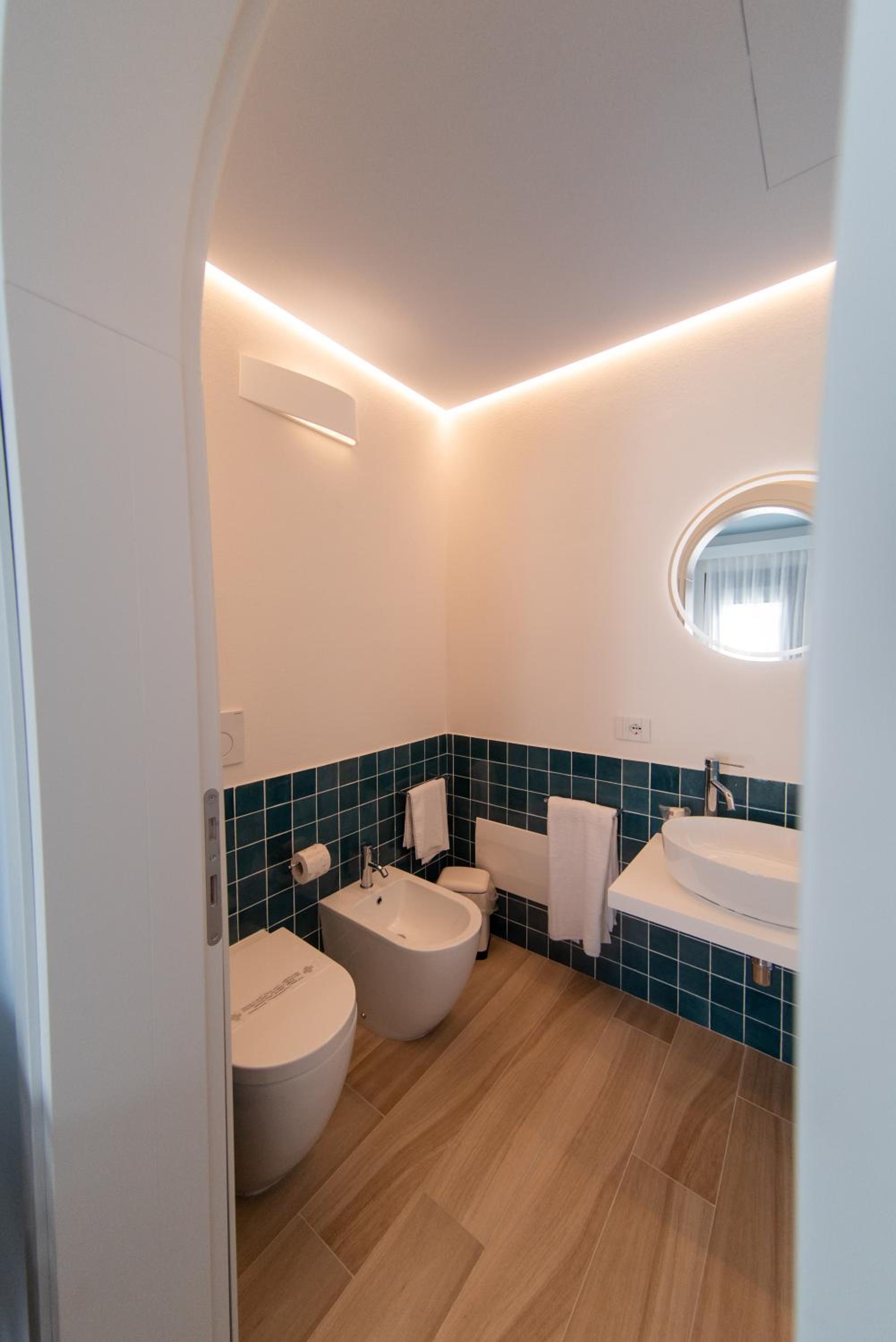 Deluxe Double or Twin Room - Photo 5