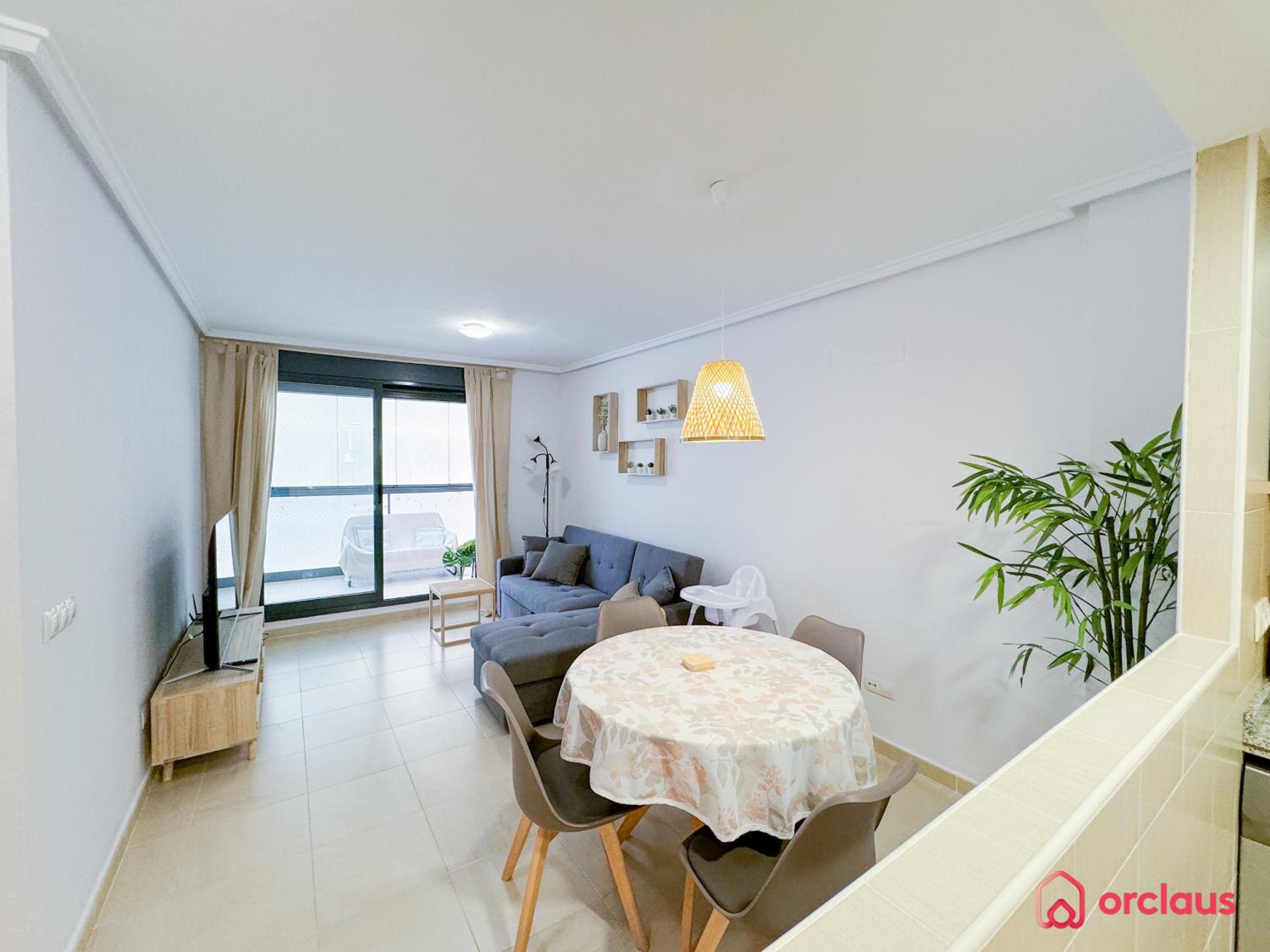 Apartamento de una habitación con terraza