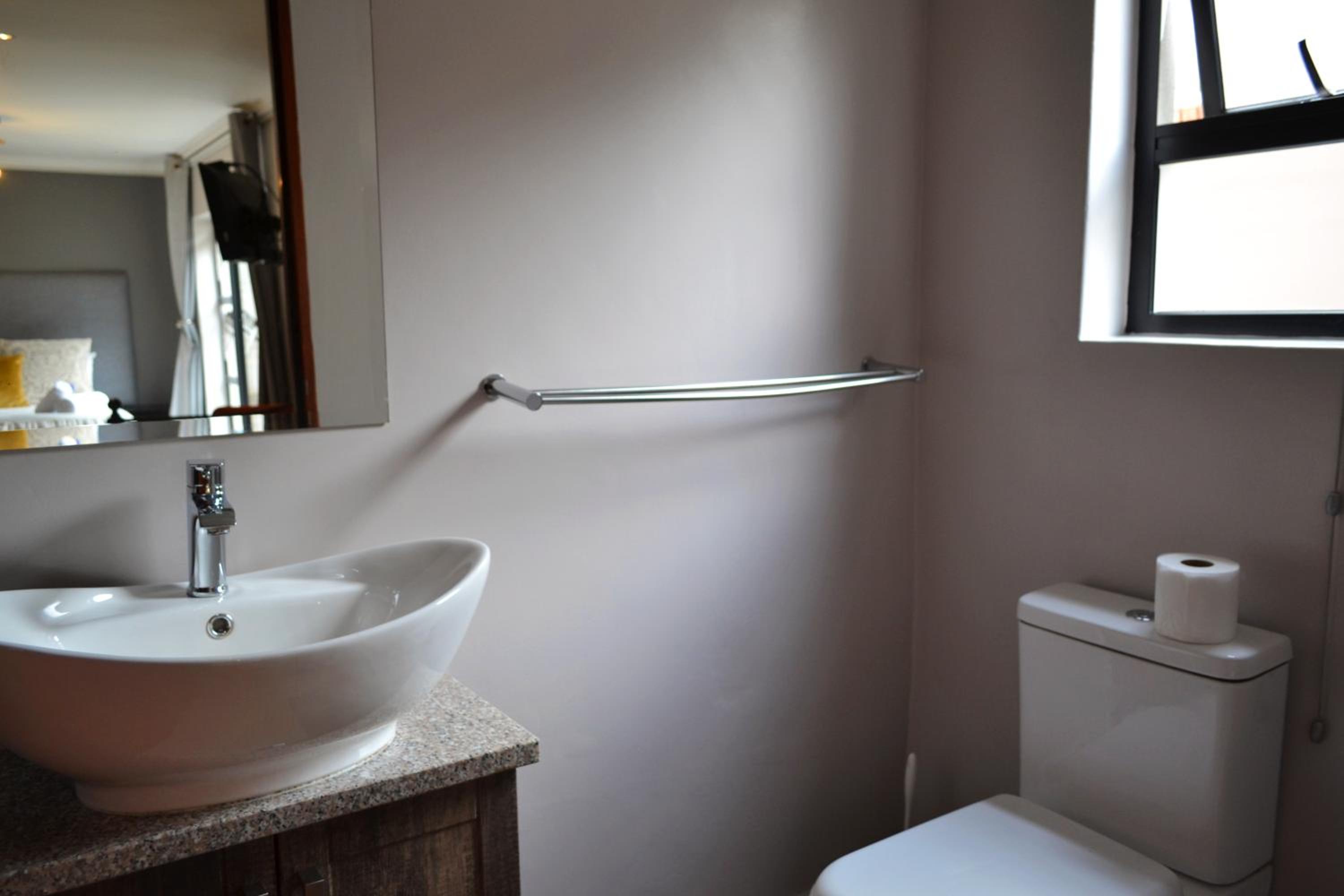 Triple Room with Bathroom photo 2