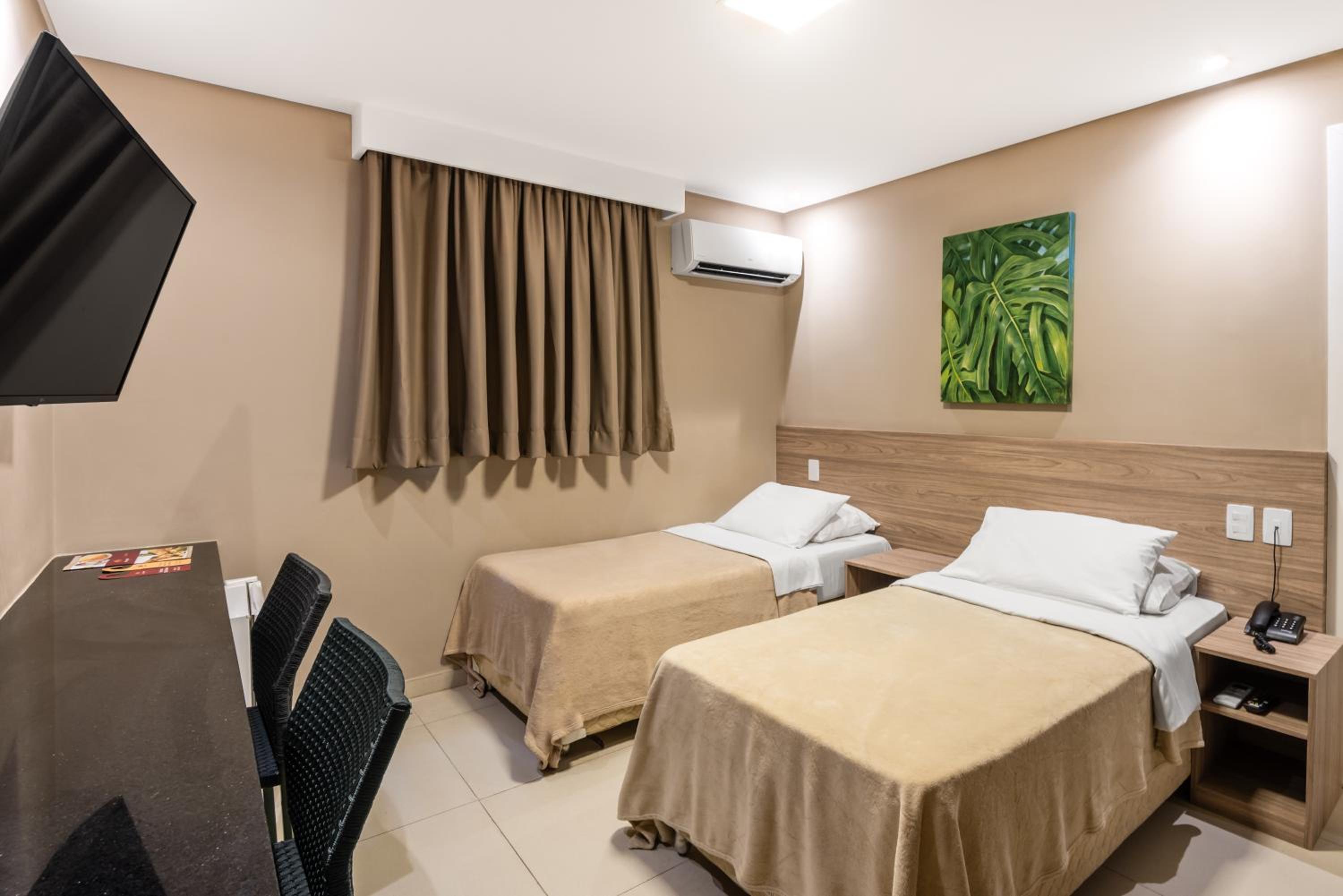 Deluxe Twin Room photo 3
