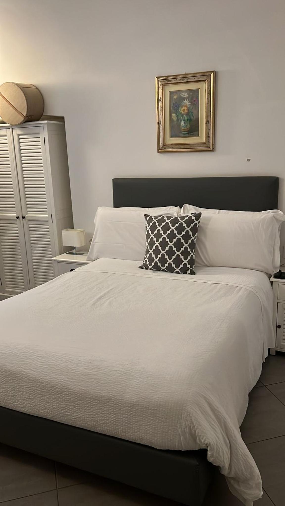 Double Room with French Bed