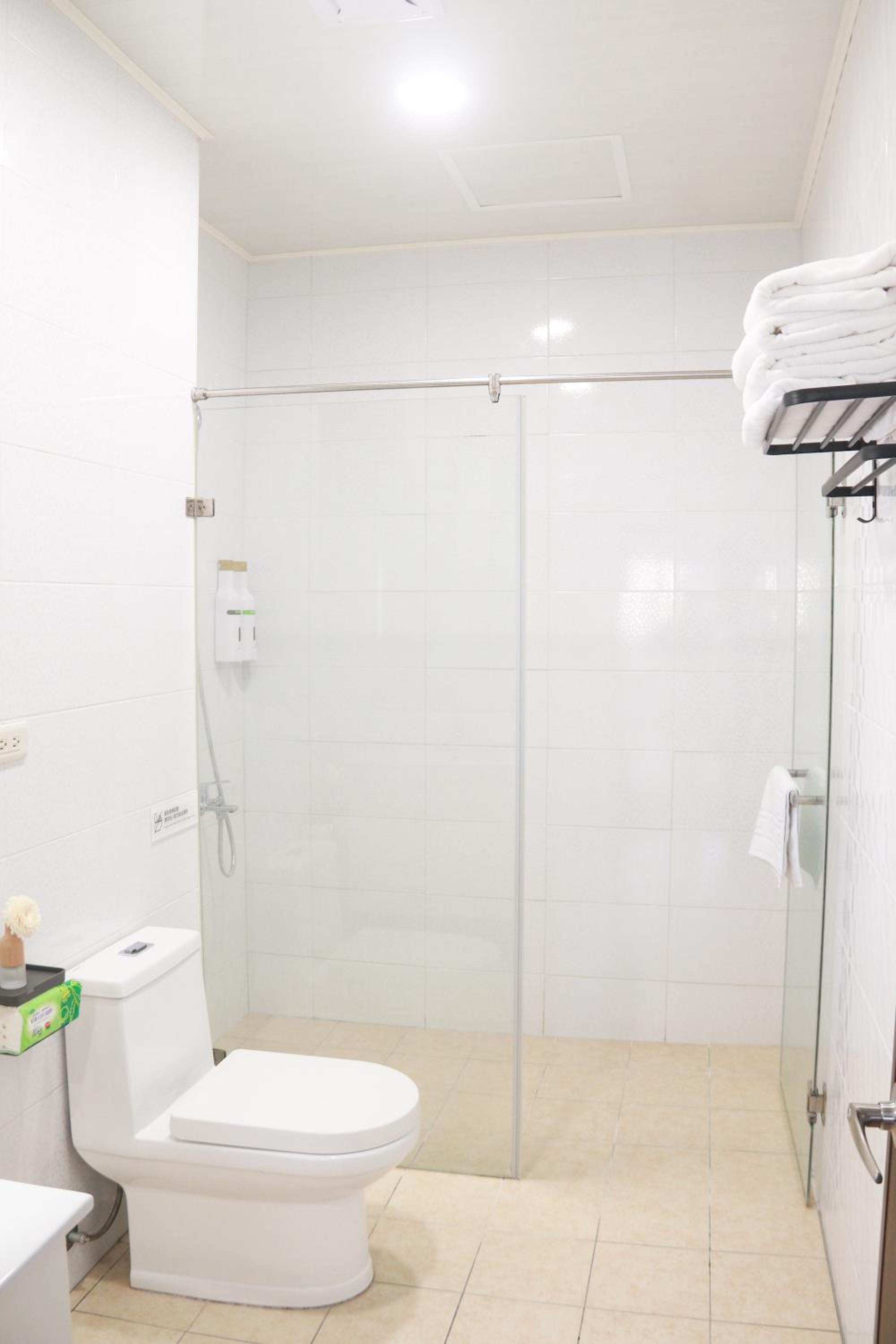 Budget Double Room photo 3
