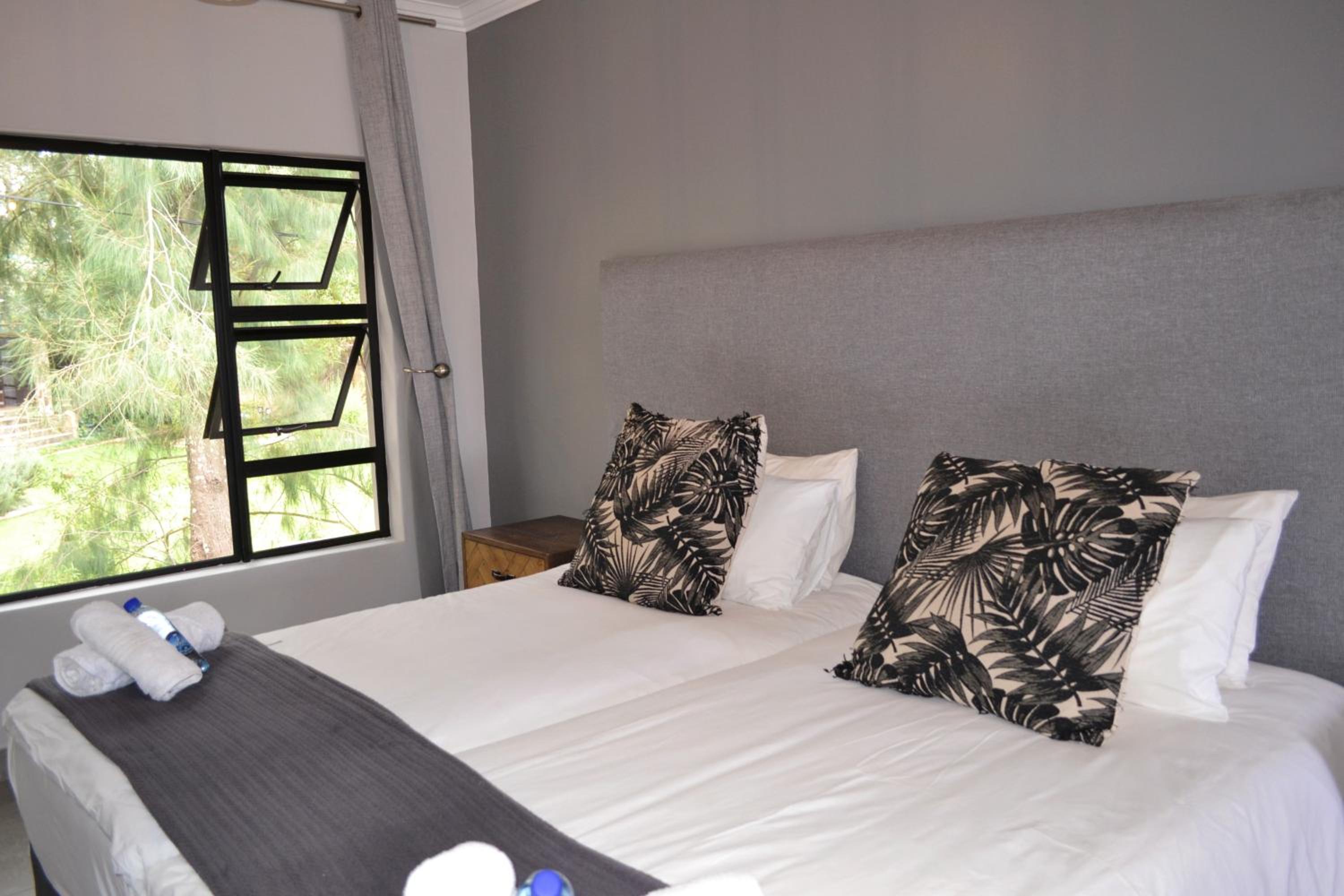 Triple Room with Bathroom photo 2
