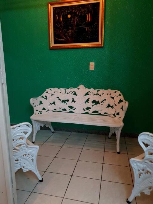 One-Bedroom House photo 3