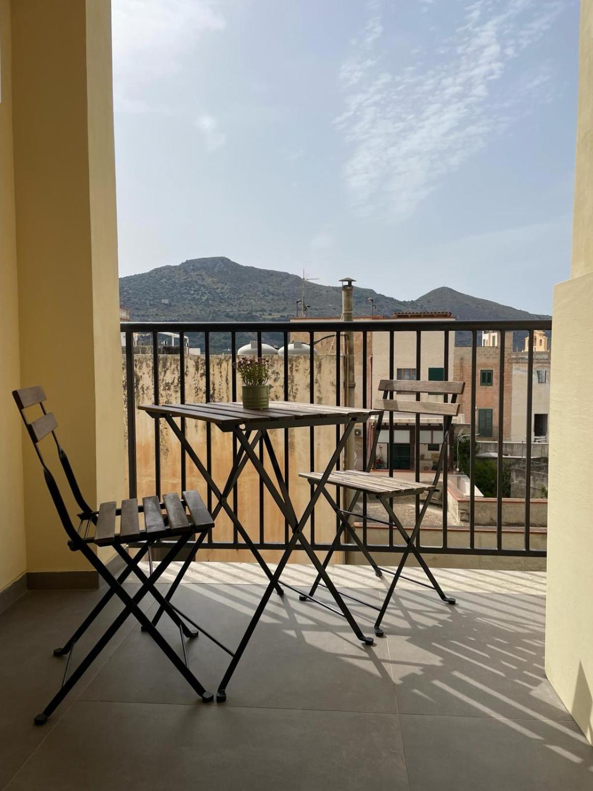 Double Room with Balcony photo 2