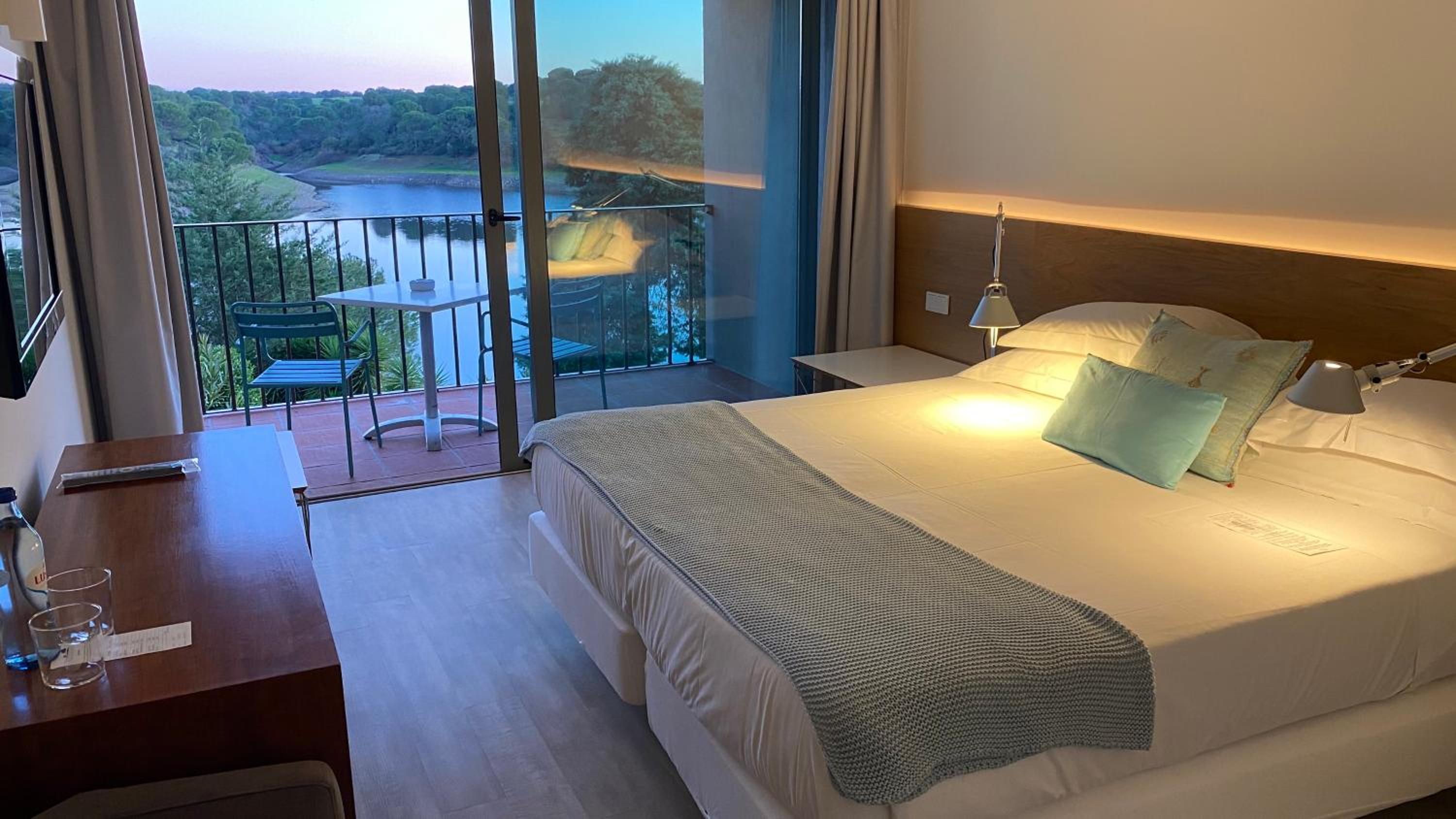 Superior Double Room with Dam View  photo 3
