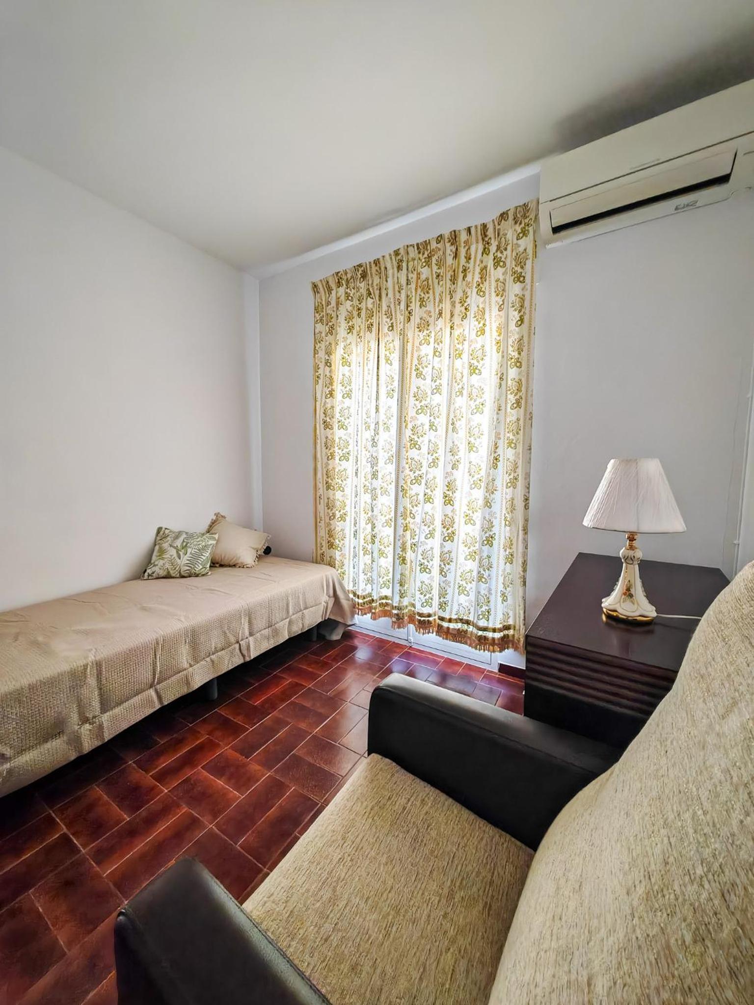 Apartamento de Cuatro Habitaciones