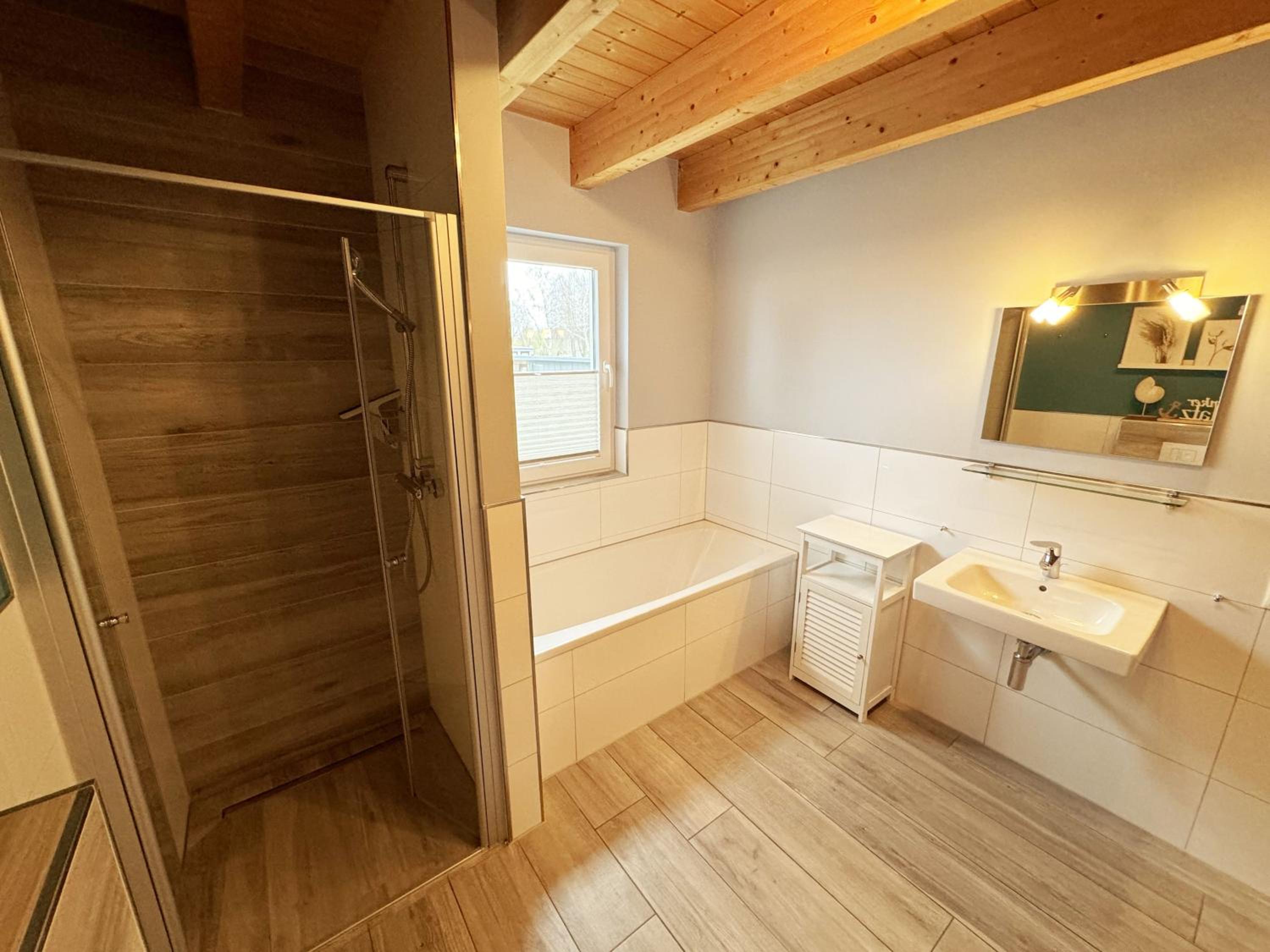 Three-Bedroom House photo 3