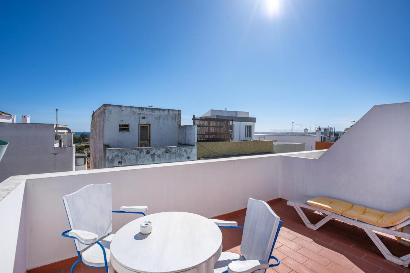 Double or Twin Room with Sea View photo 2