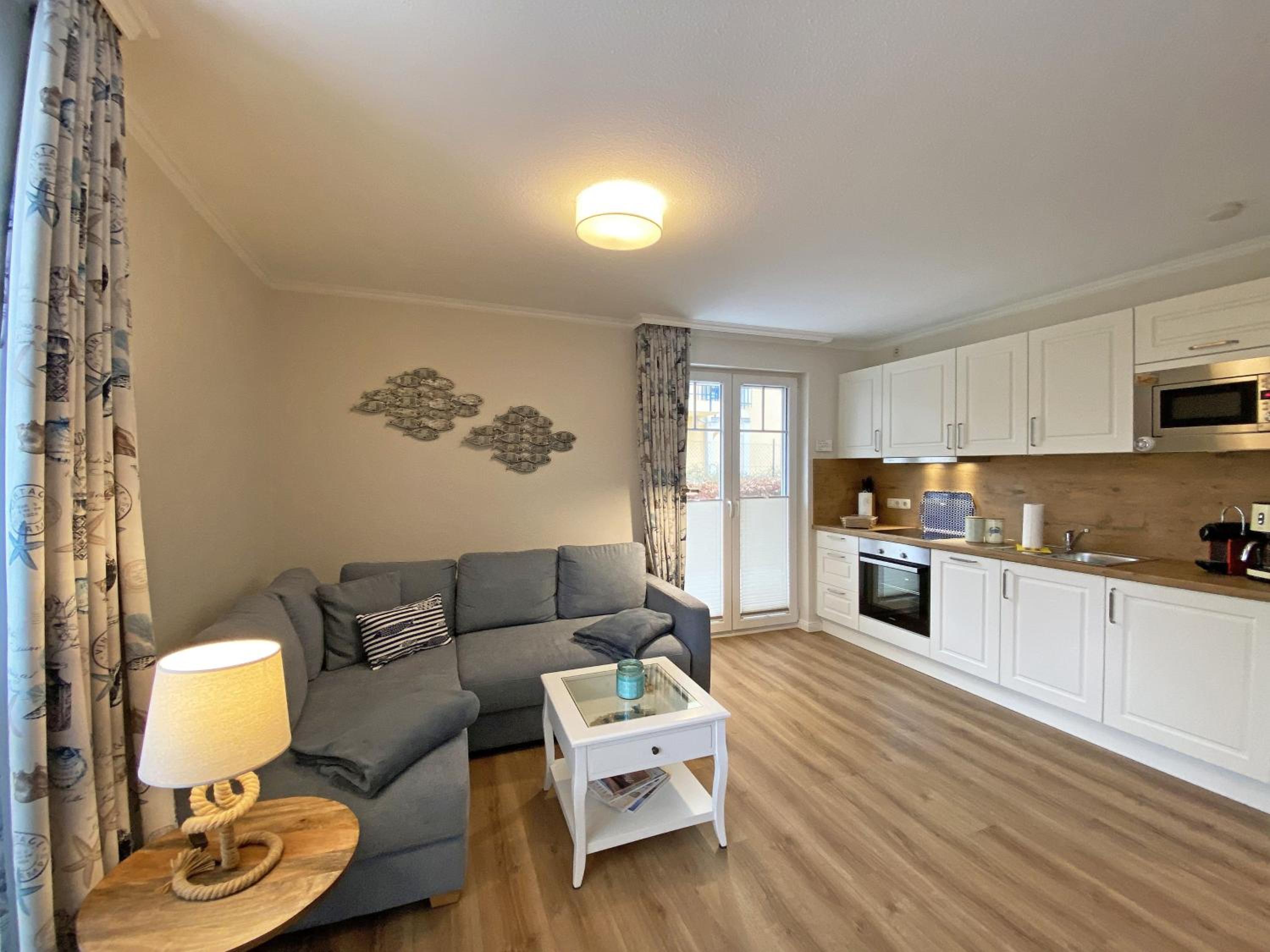 One-Bedroom Apartment with Terrace photo 1