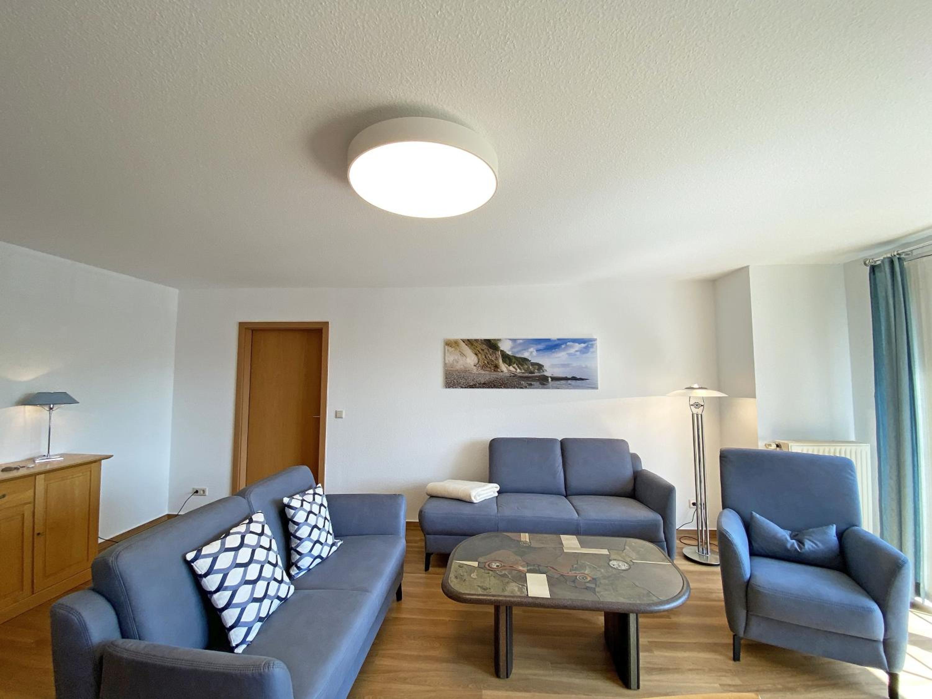 Two-Bedroom Apartment with Balcony photo 2