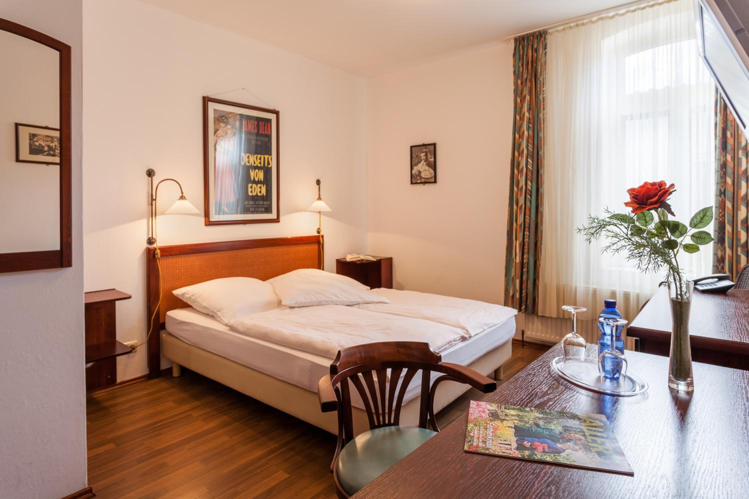 Double Room - Photo 4
