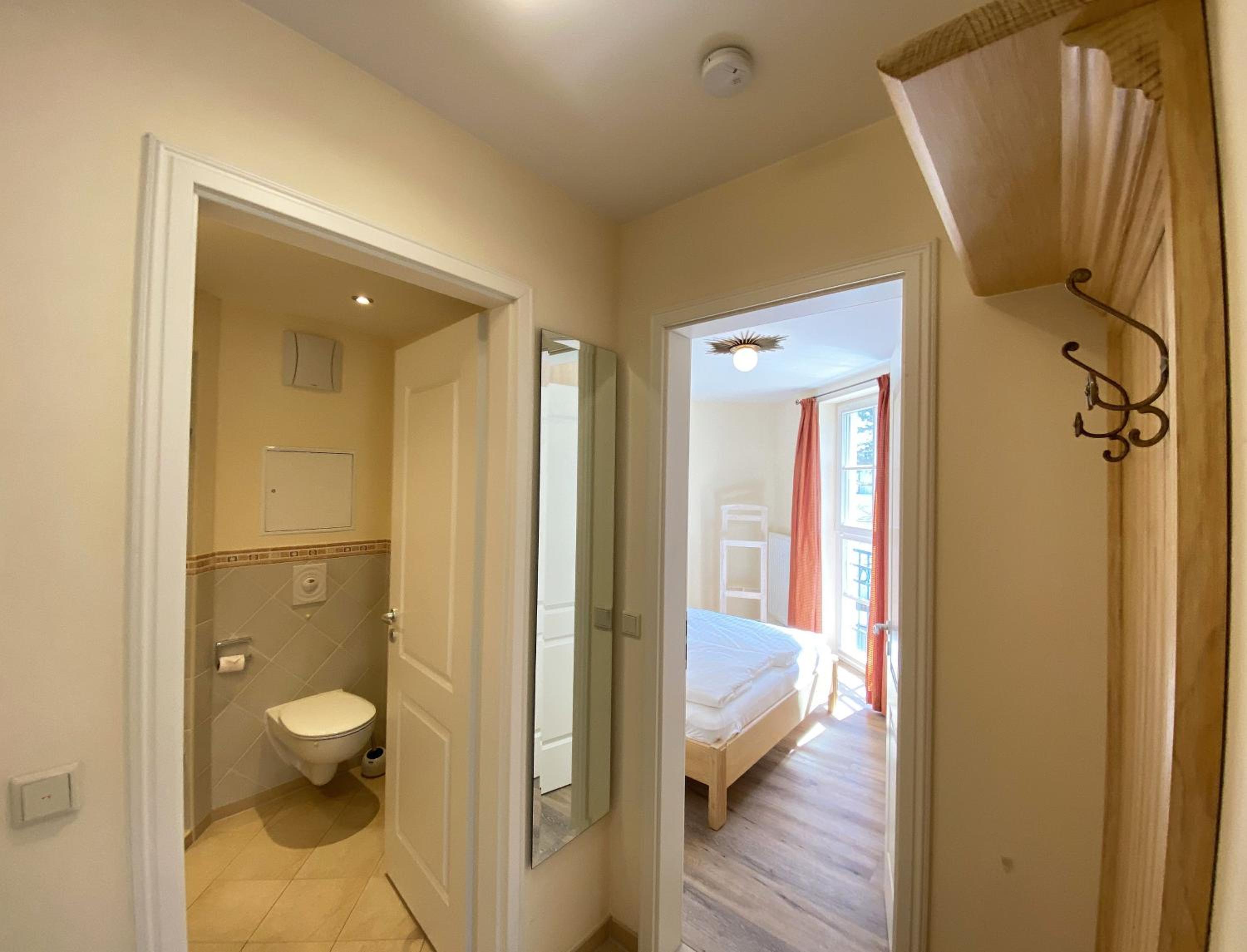 One-Bedroom Apartment with Balcony photo 2