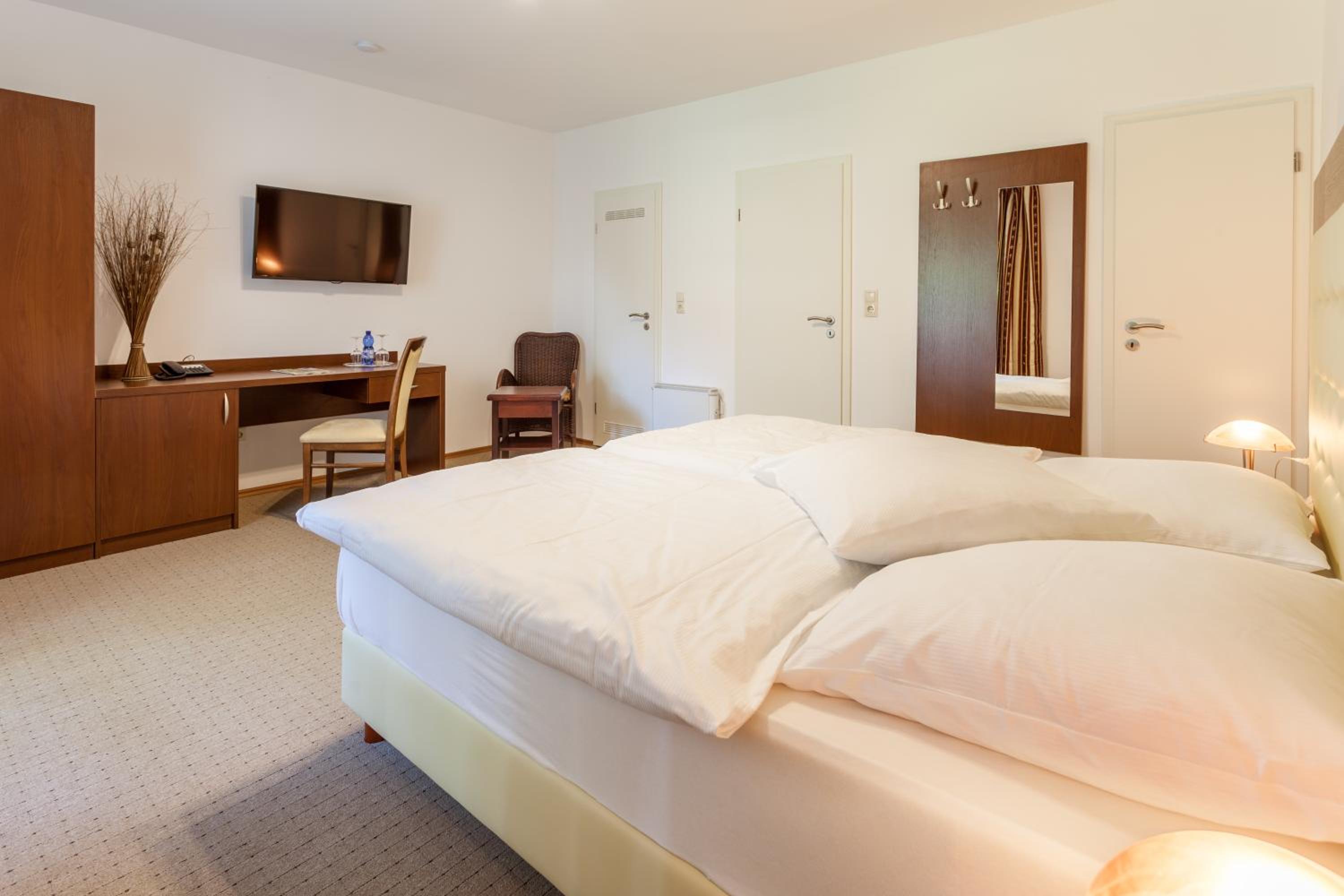 Double Room - Photo 2
