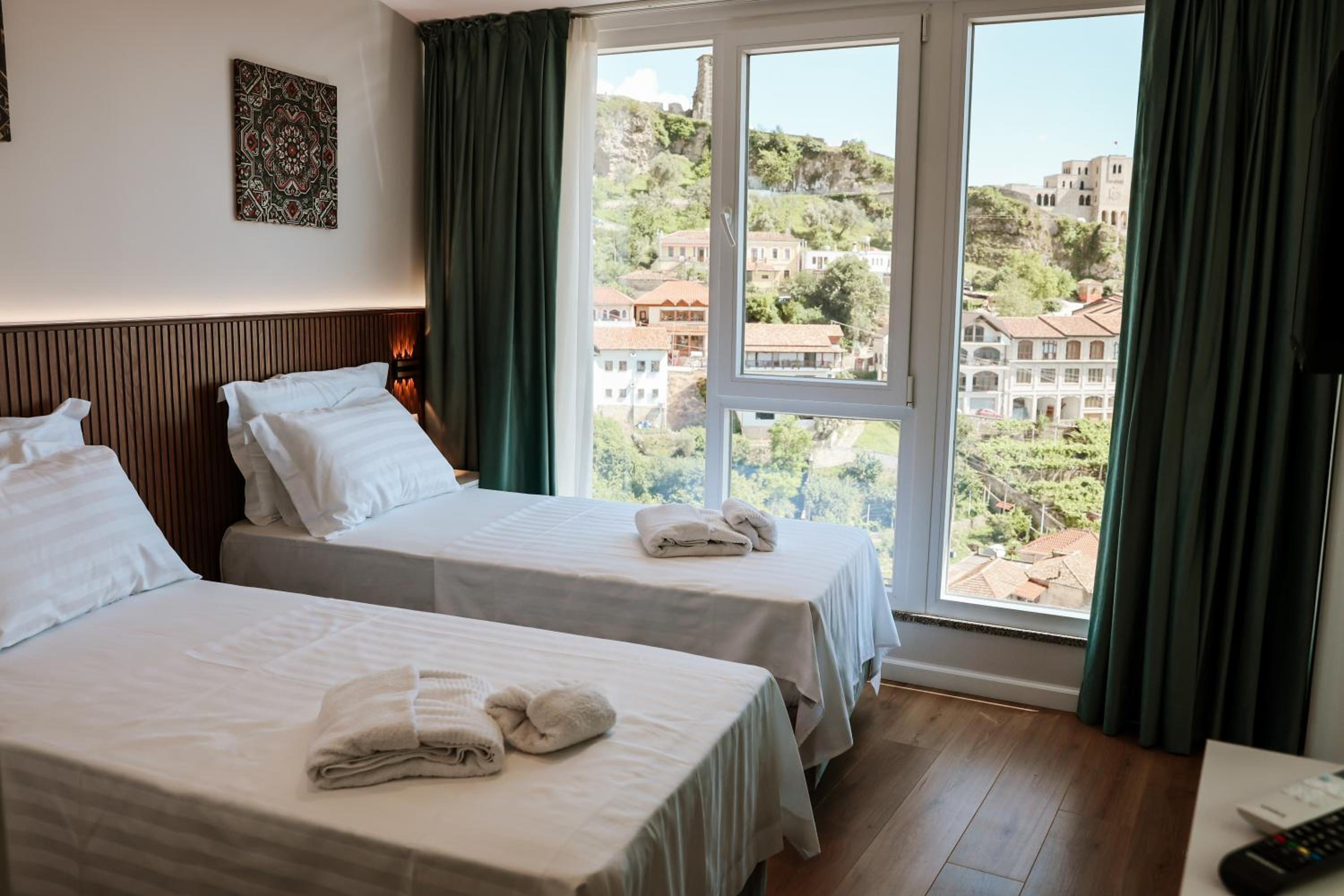 Double Room with Private Bathroom photo 1
