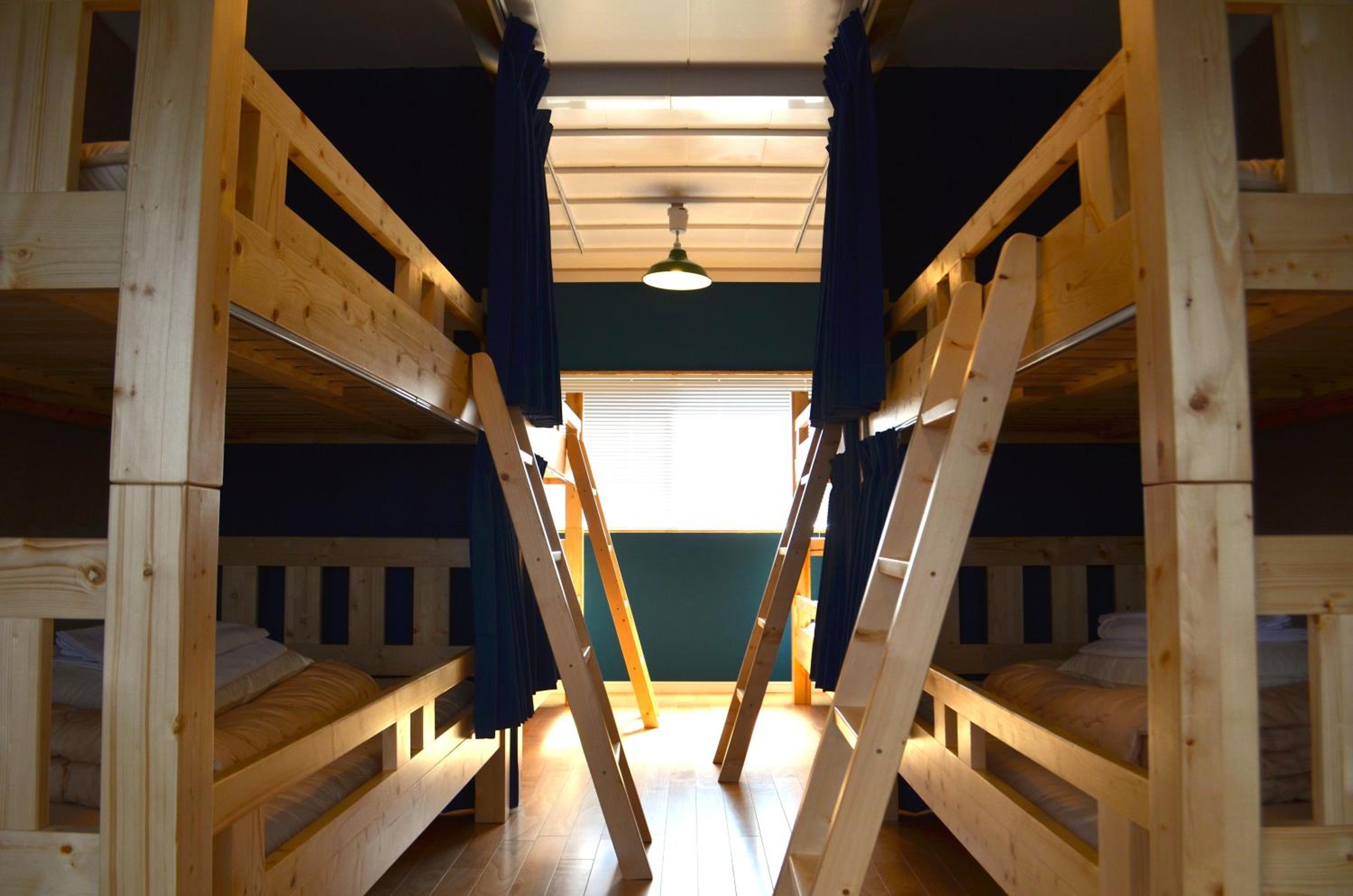 Bed in 8-Bed Mixed Dormitory Room photo 3