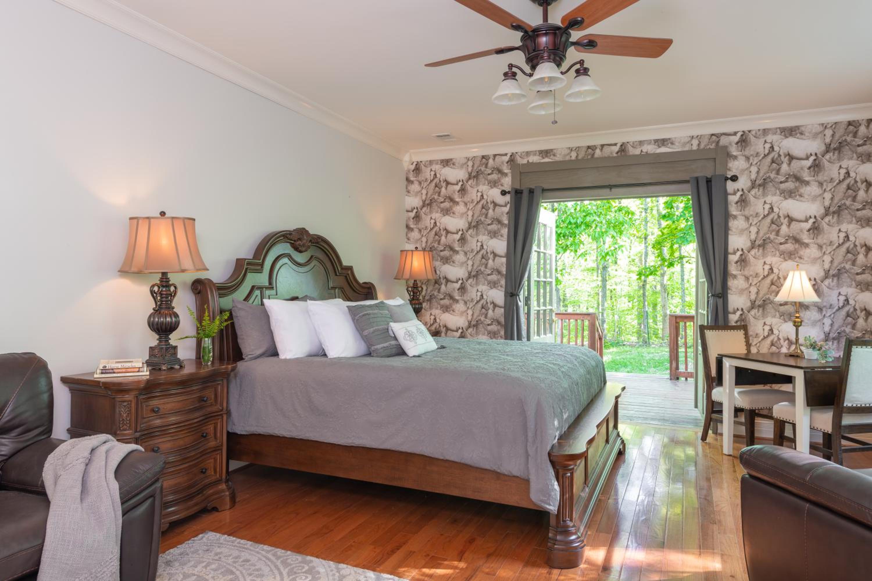 Superior King Room photo 1