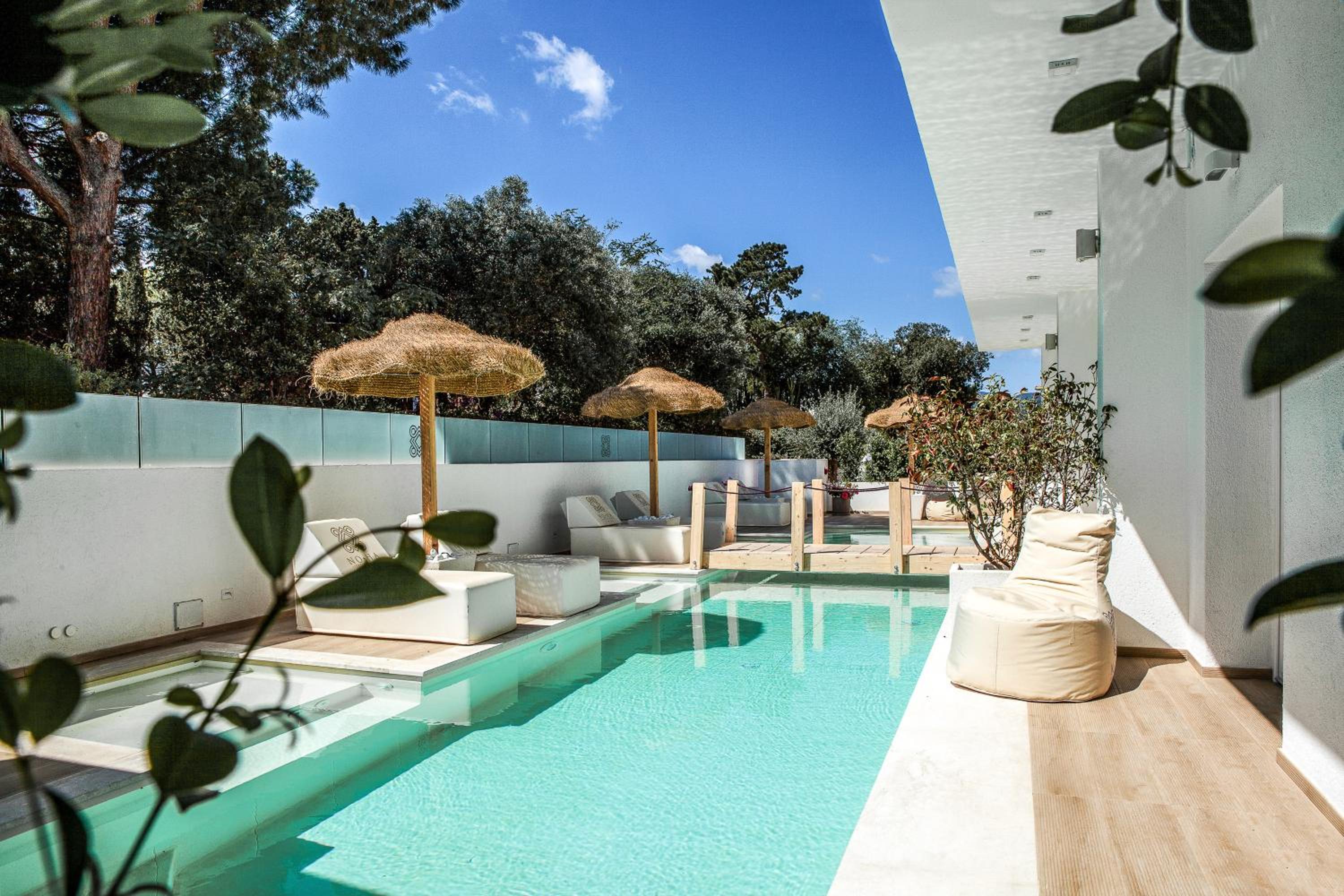 Deluxe Double or Twin Room with Pool Access - Photo 15