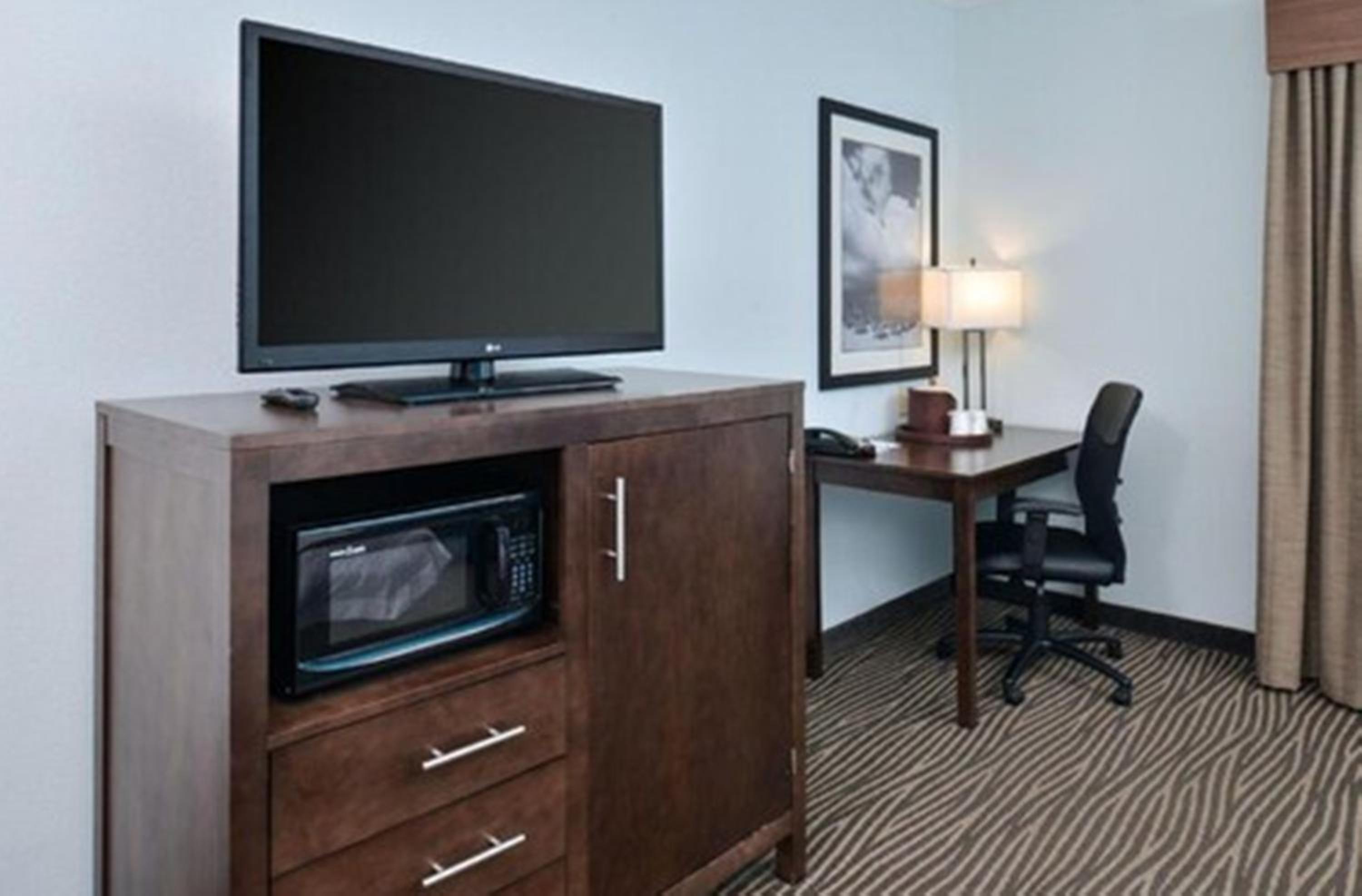 King Room - Mobility Access/Non-Smoking