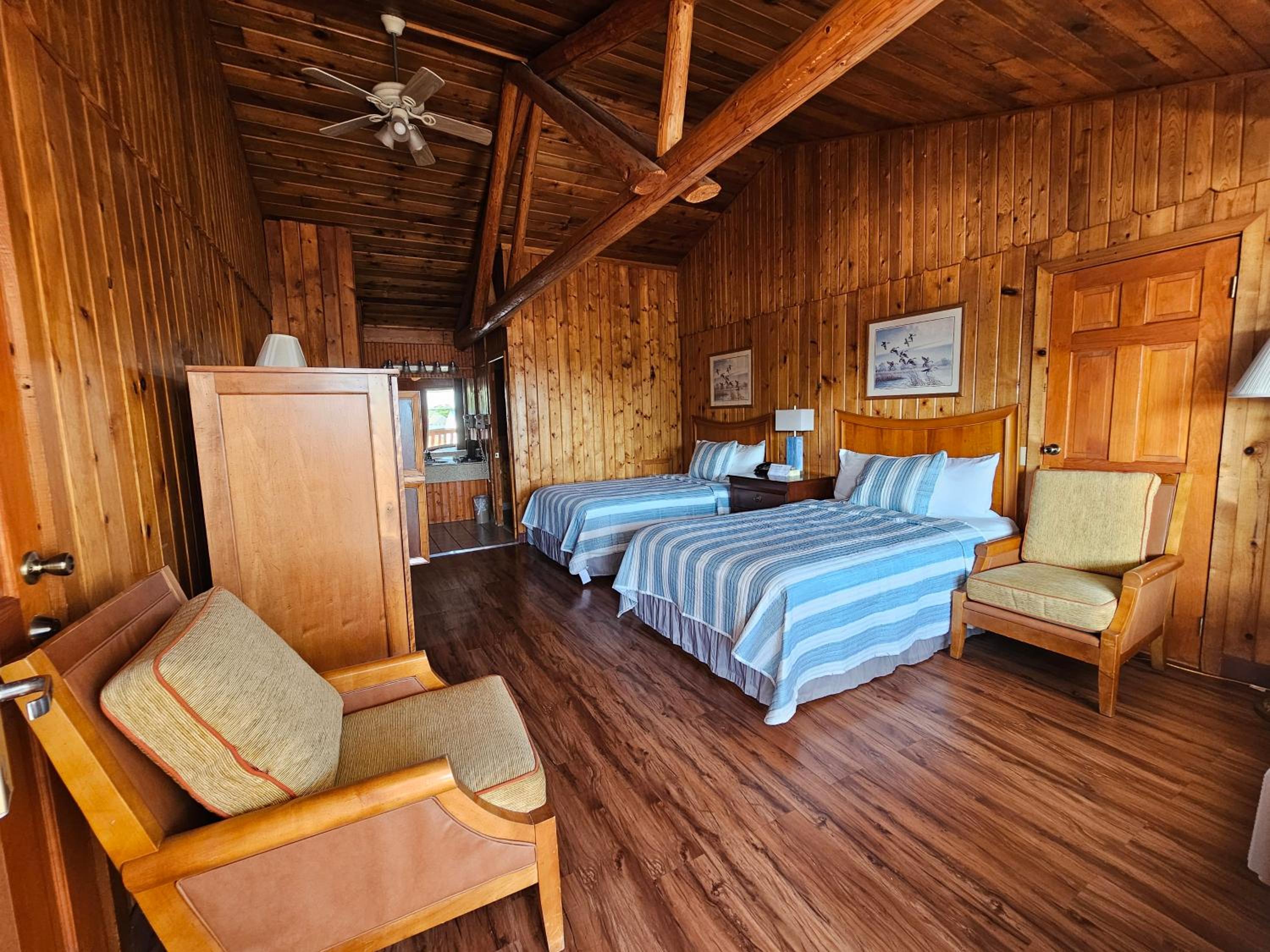 Deluxe Double Room with Two Double Beds - Non-Smoking - Photo 9