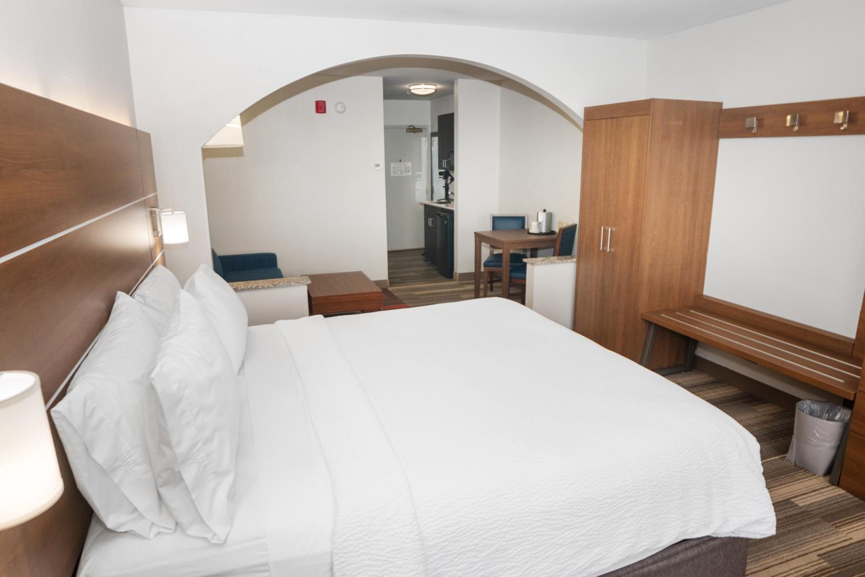King Suite - Photo 4