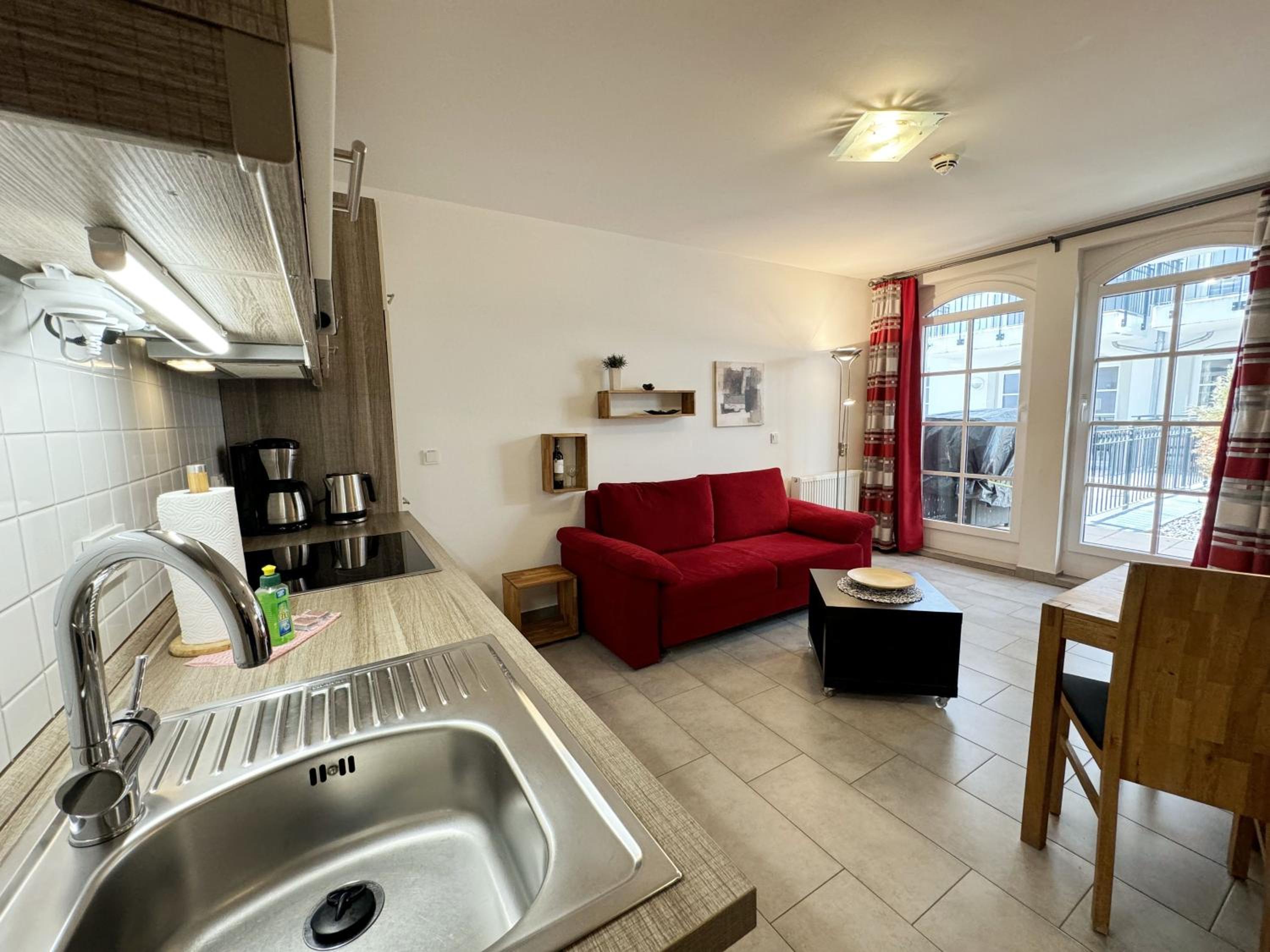 One-Bedroom Apartment with Balcony photo 1