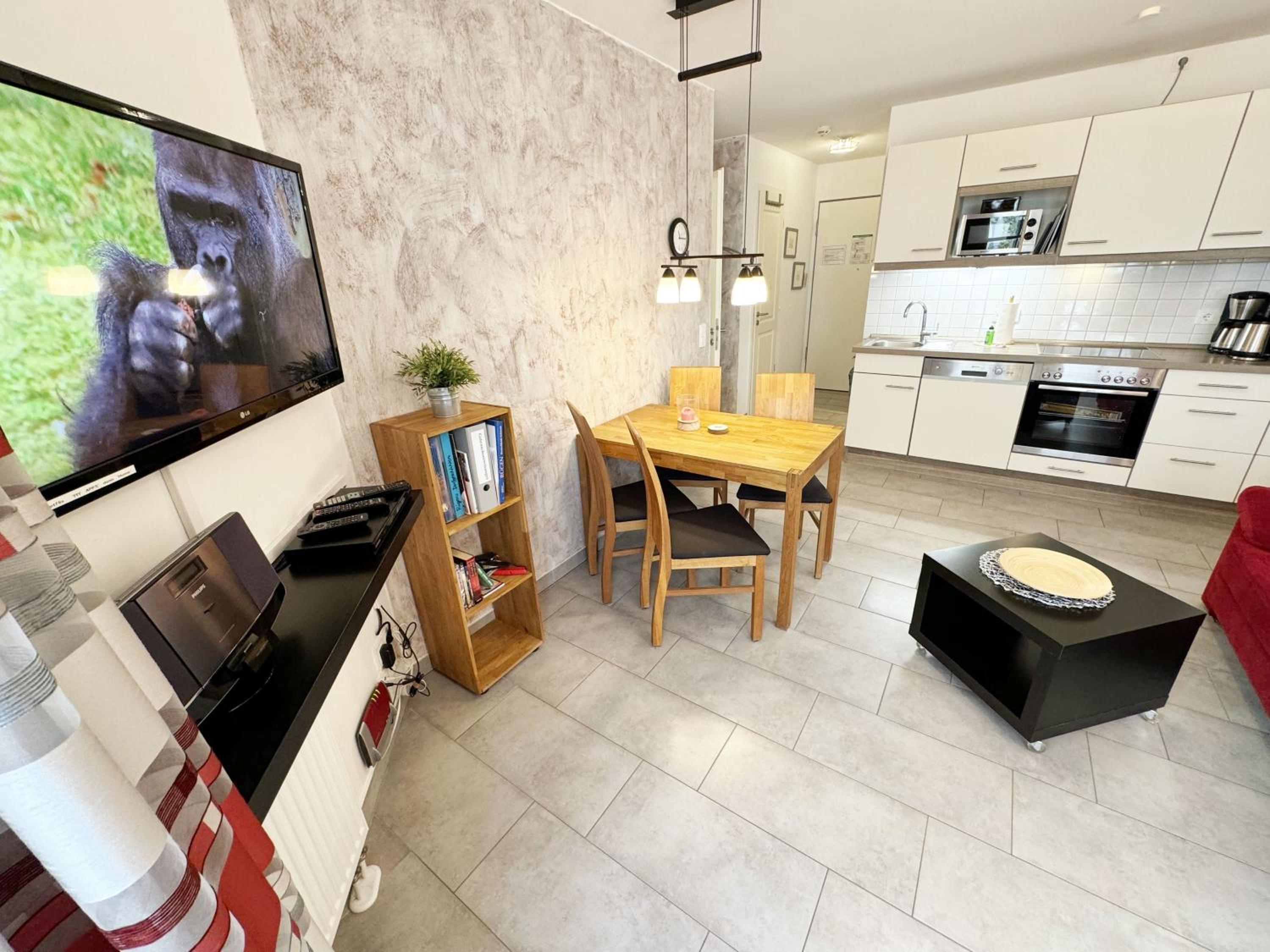 One-Bedroom Apartment with Balcony photo 2
