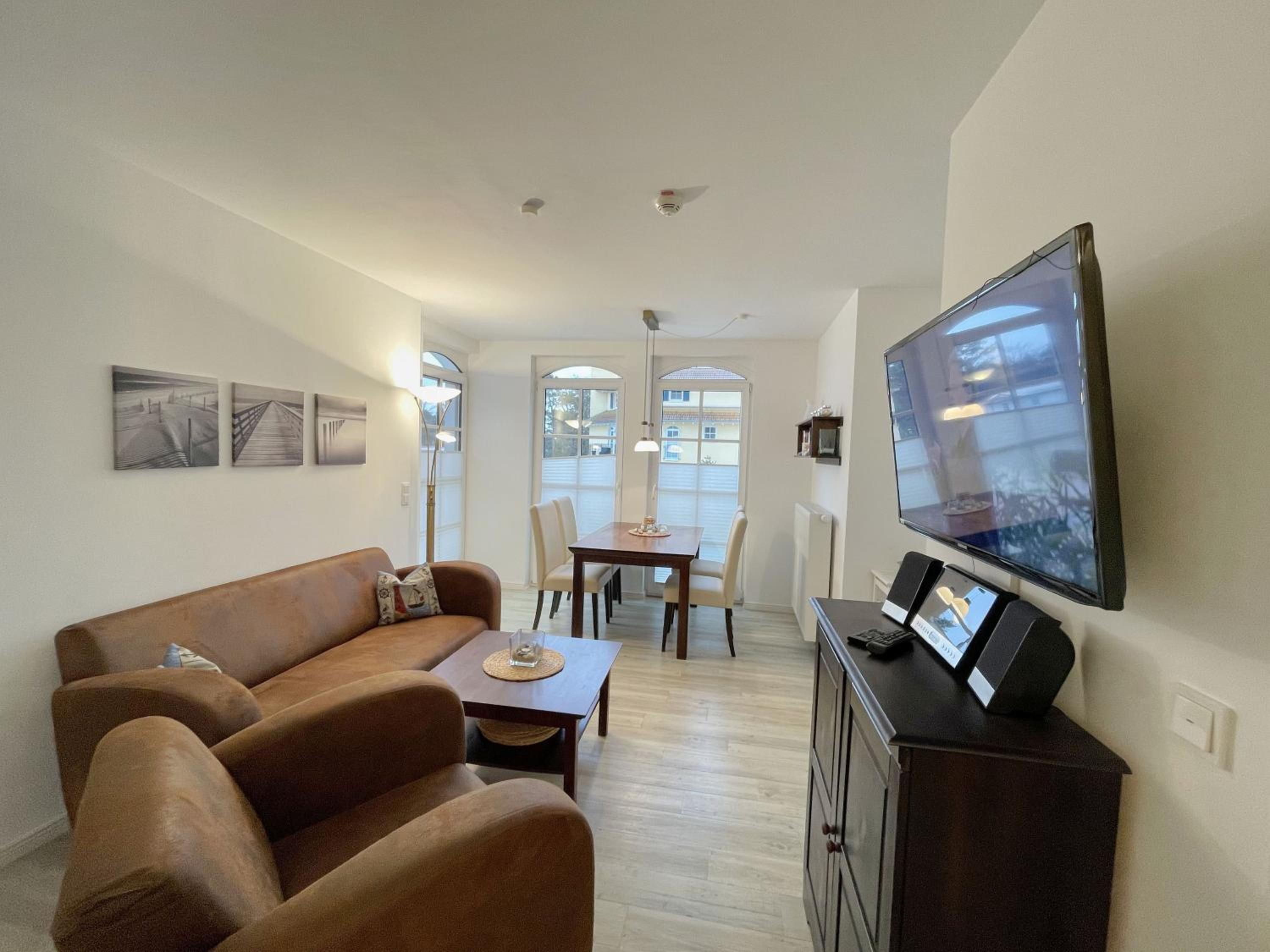 Apartment With Balcony photo 1