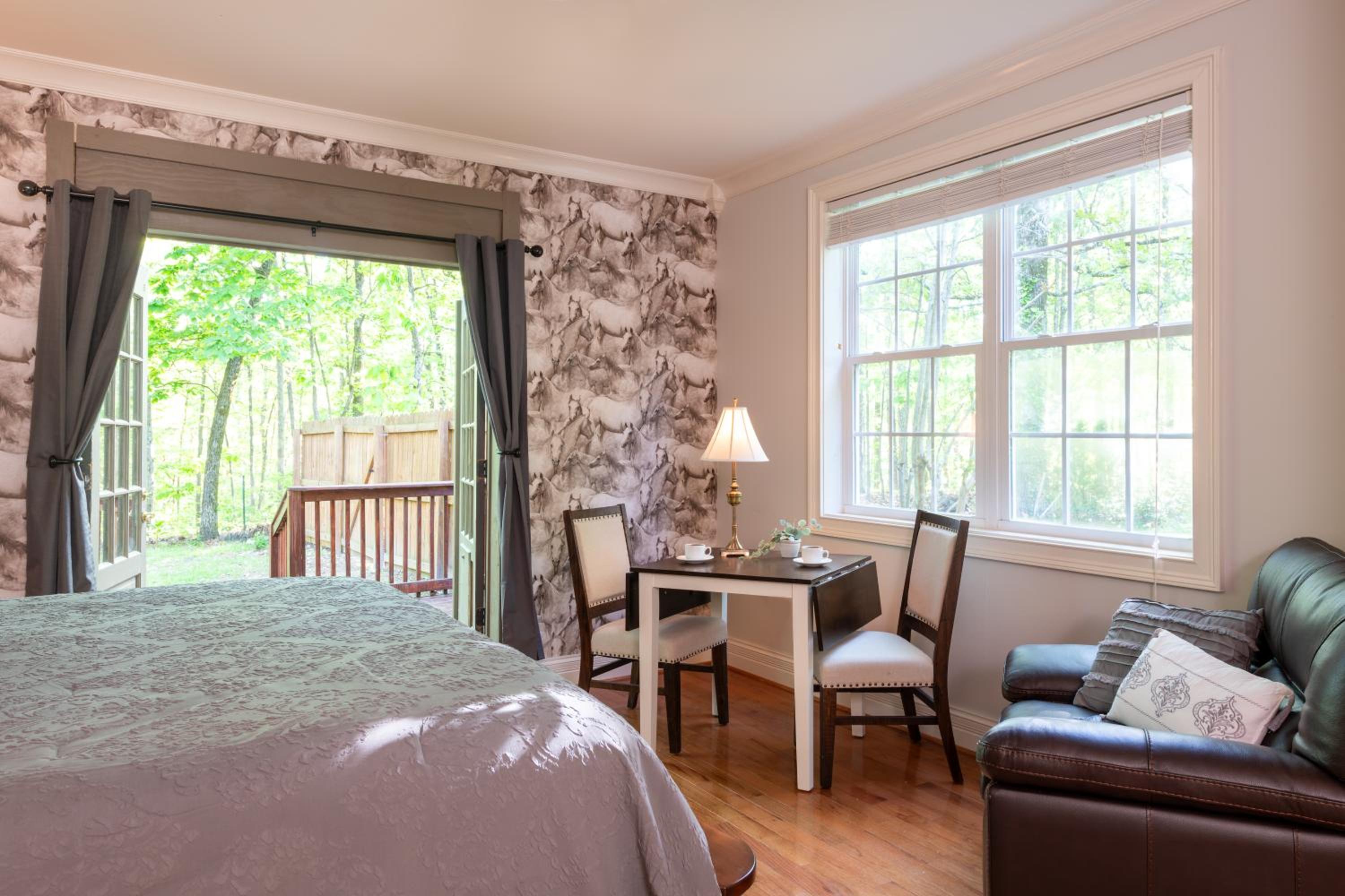 Superior King Room photo 2