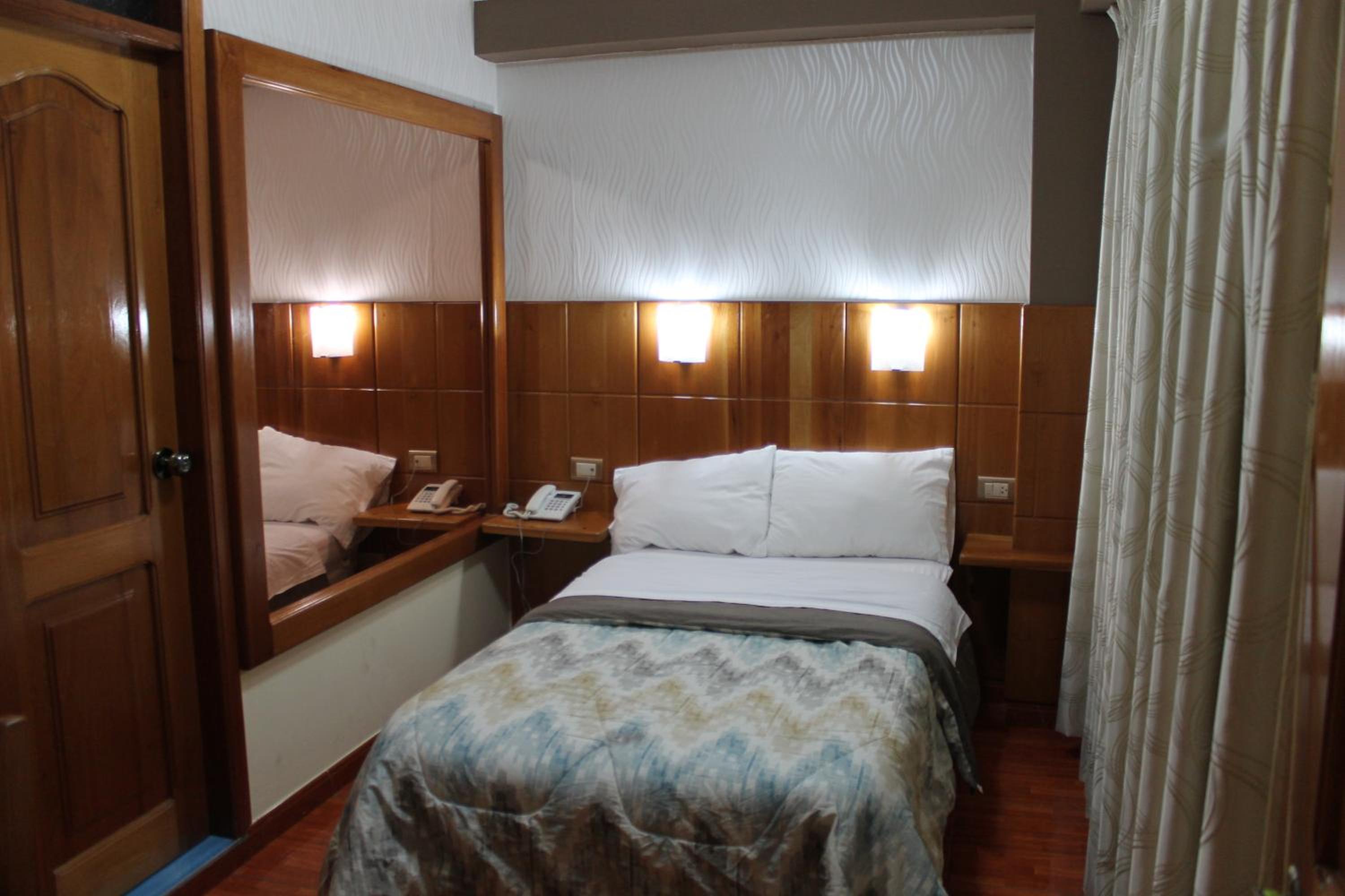 Single Room photo 2