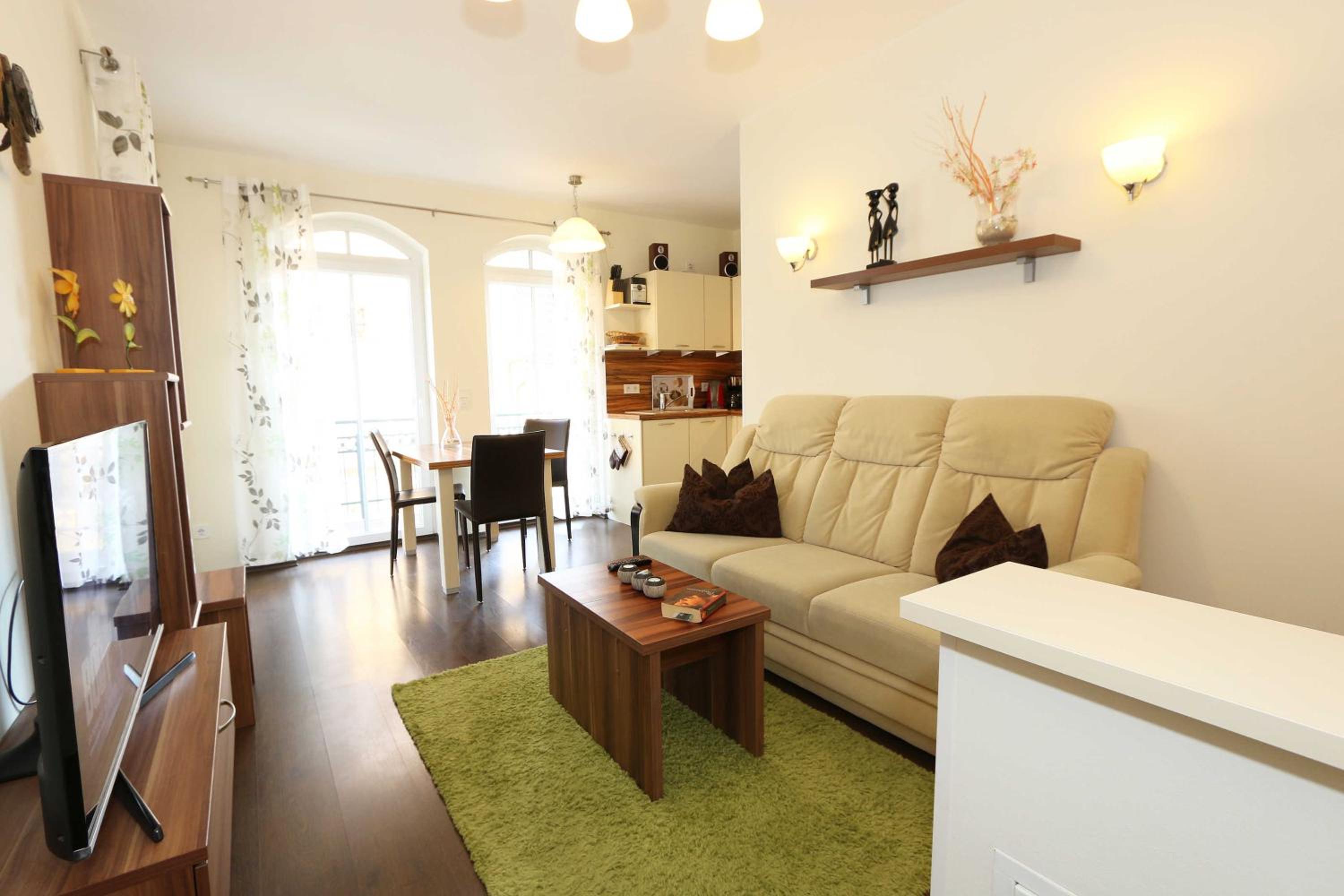 One-Bedroom Apartment with Balcony photo 1