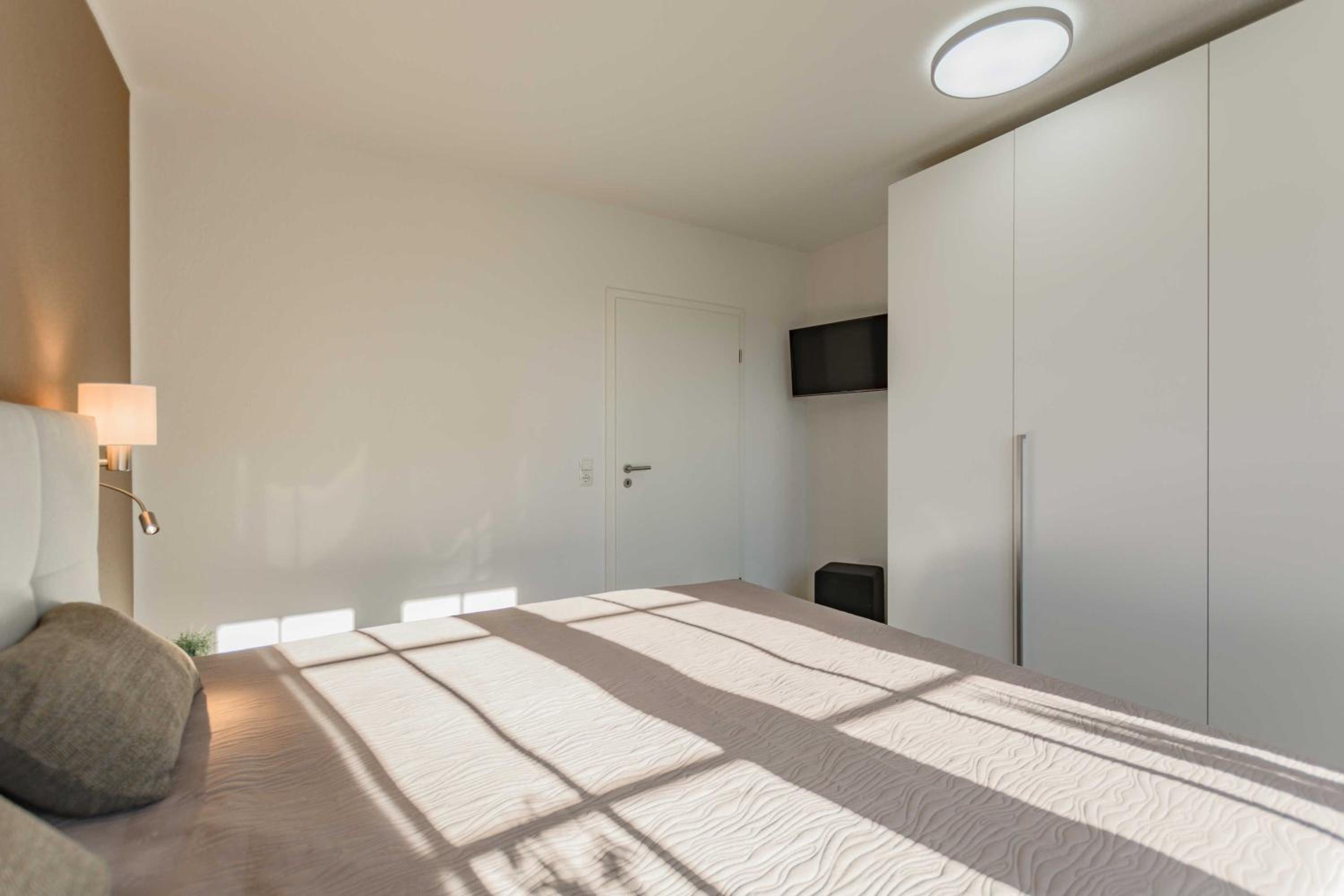 One-Bedroom Apartment with Terrace photo 2