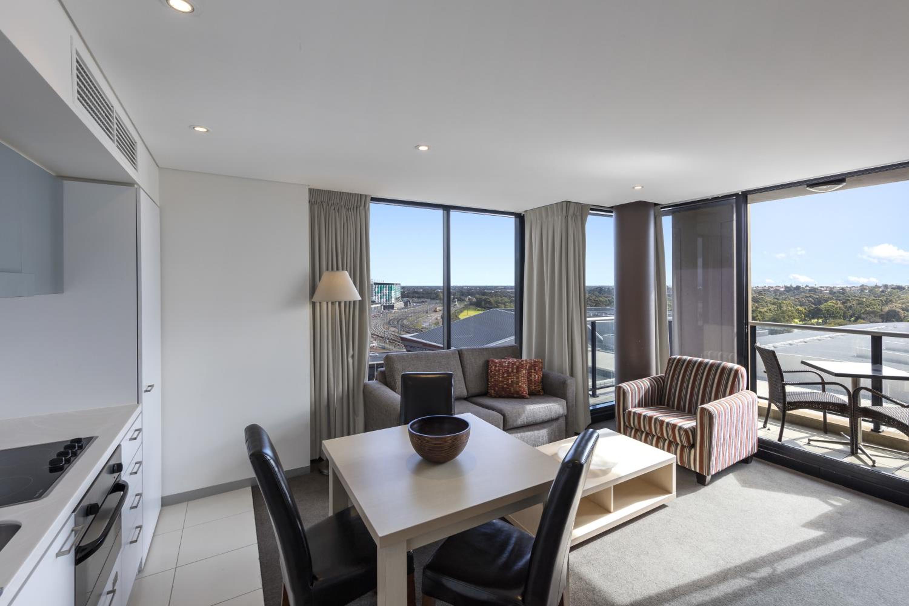 Two-Bedroom Apartment - North Terrace - Photo 4
