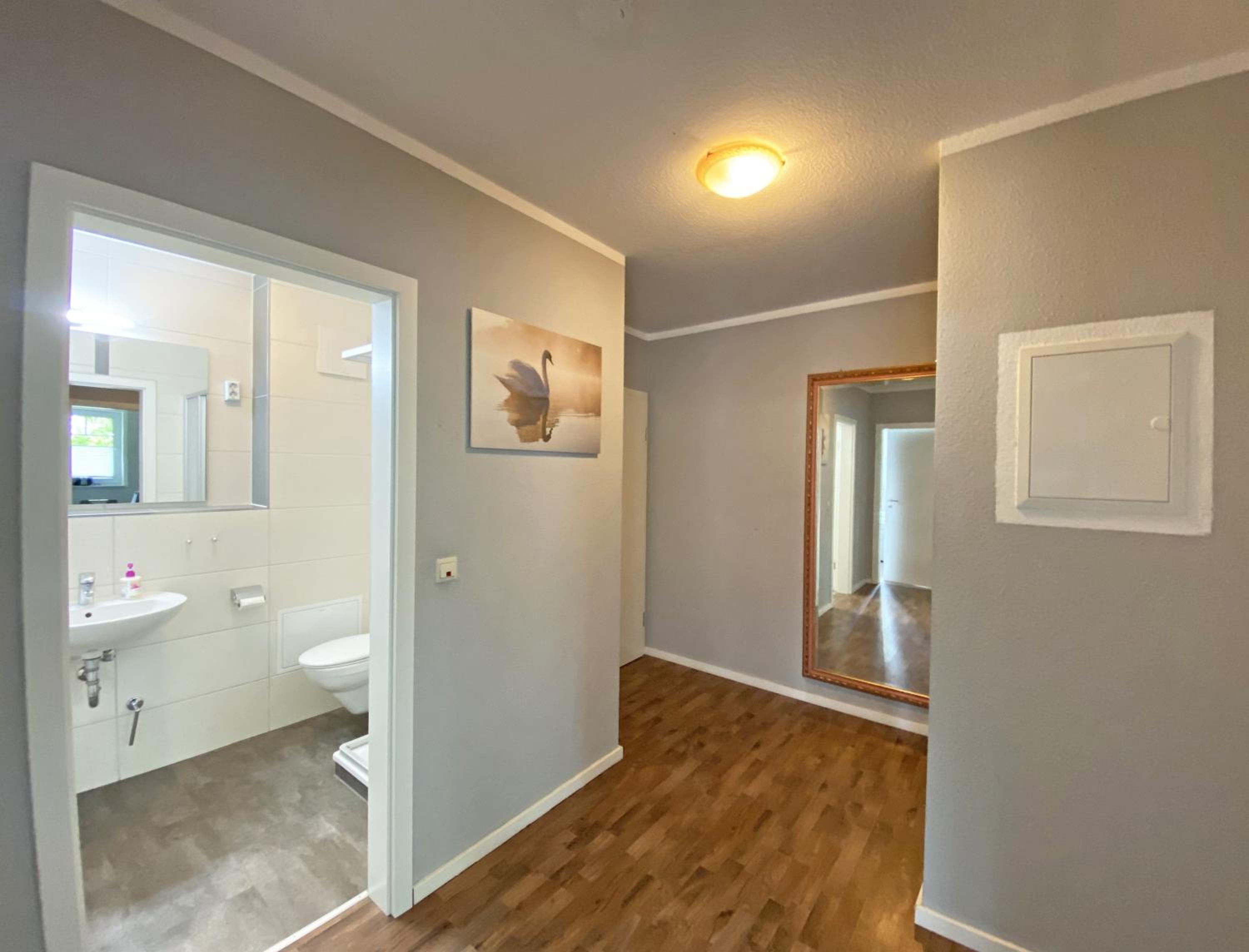 One-Bedroom Apartment with Balcony photo 3