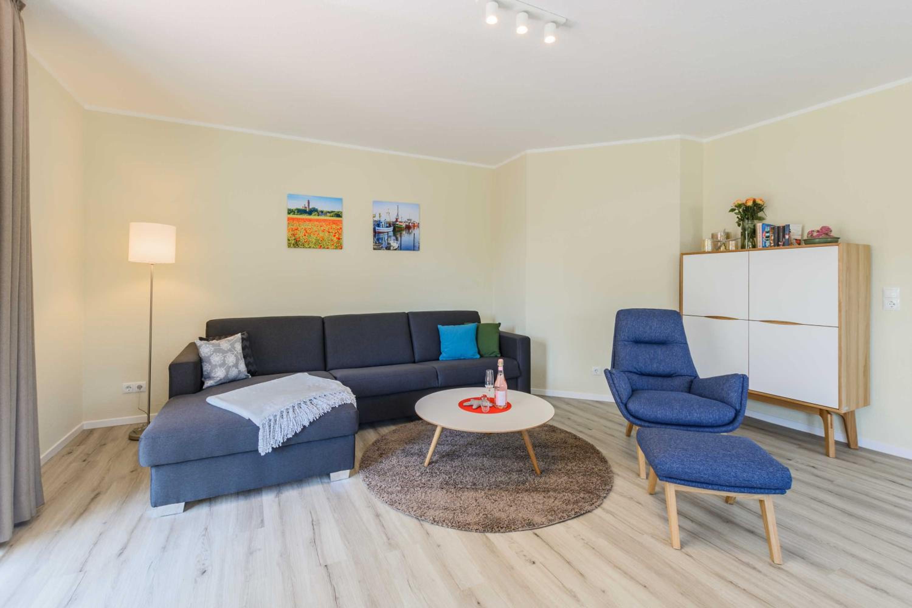 One-Bedroom Apartment with Terrace photo 1