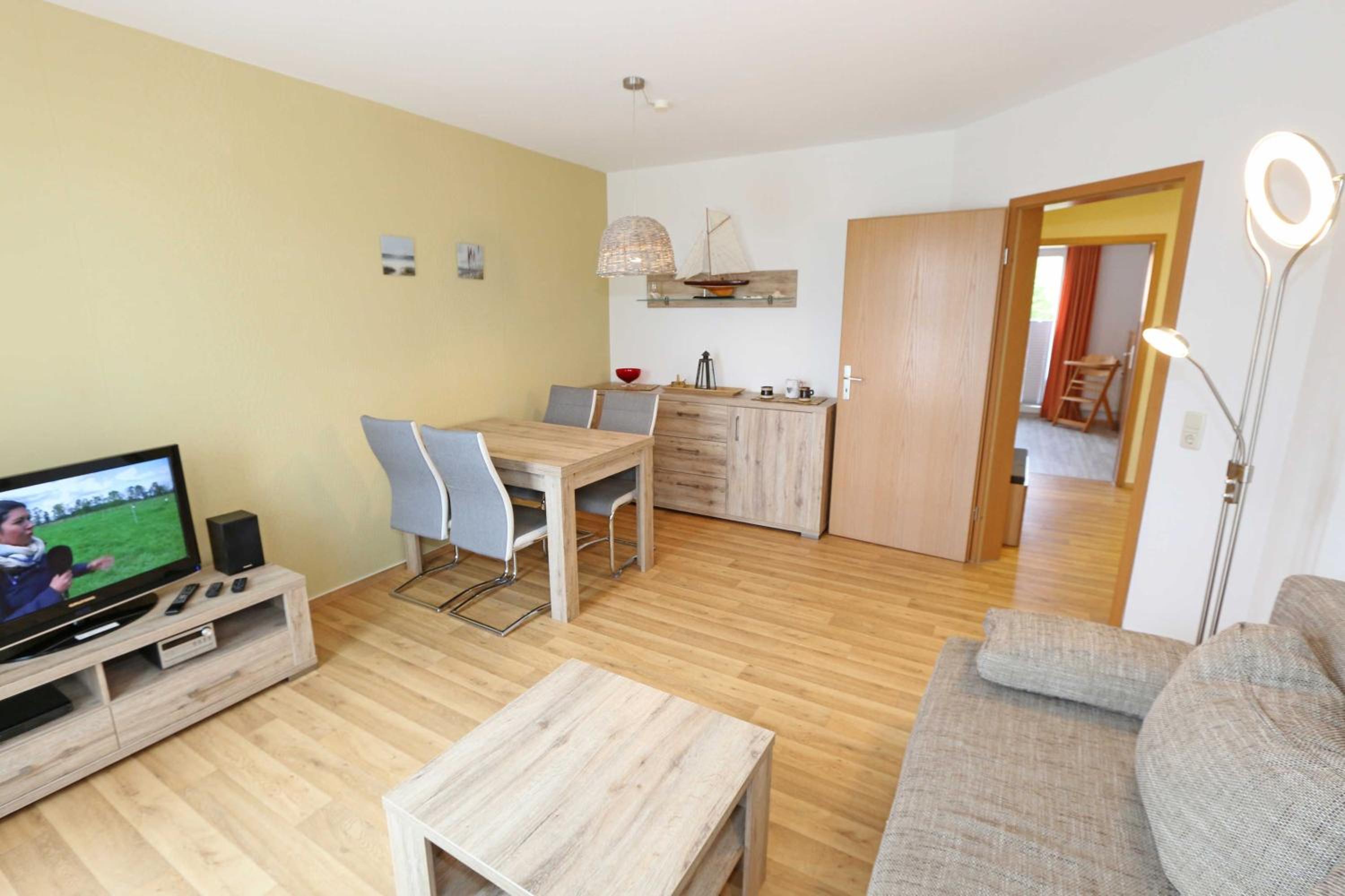 One-Bedroom Apartment with Balcony photo 3