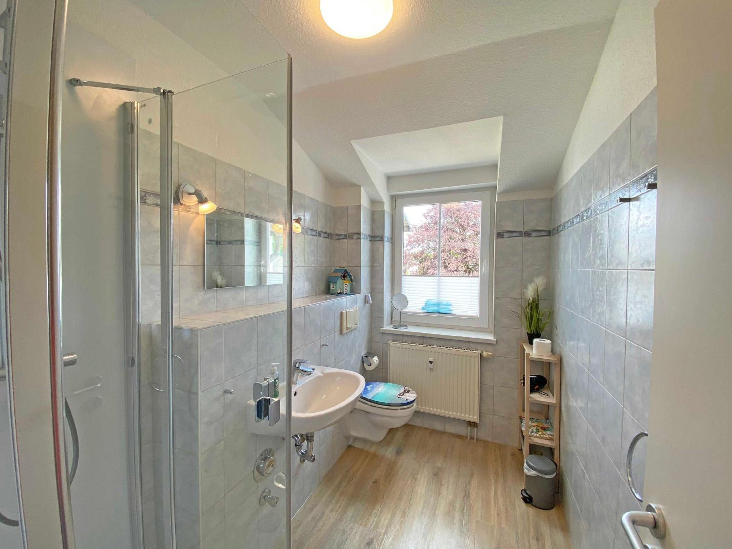 Two-Bedroom Apartment with Lake View photo 2