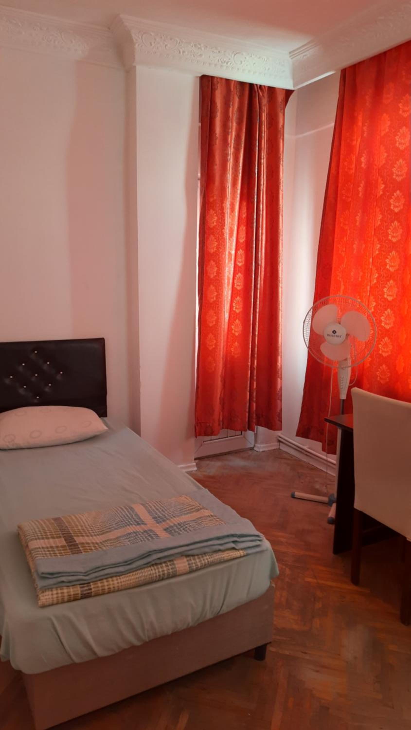 Deluxe Single Room With Balcony photo 3