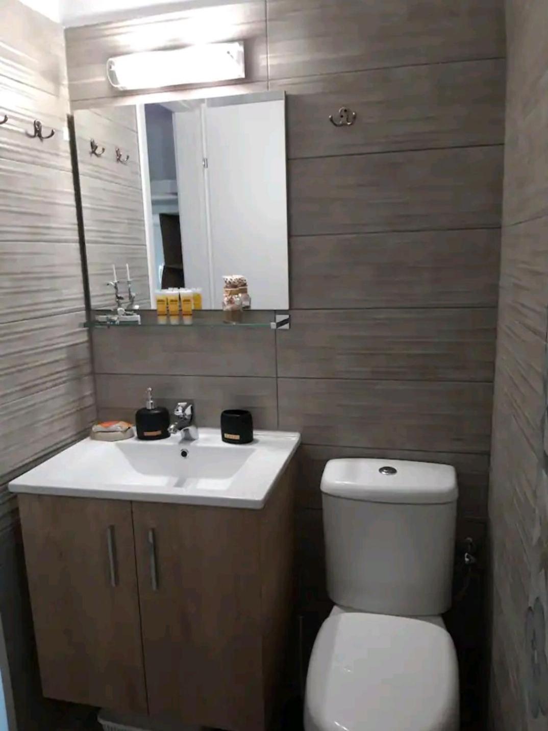 Two-Bedroom House photo 3
