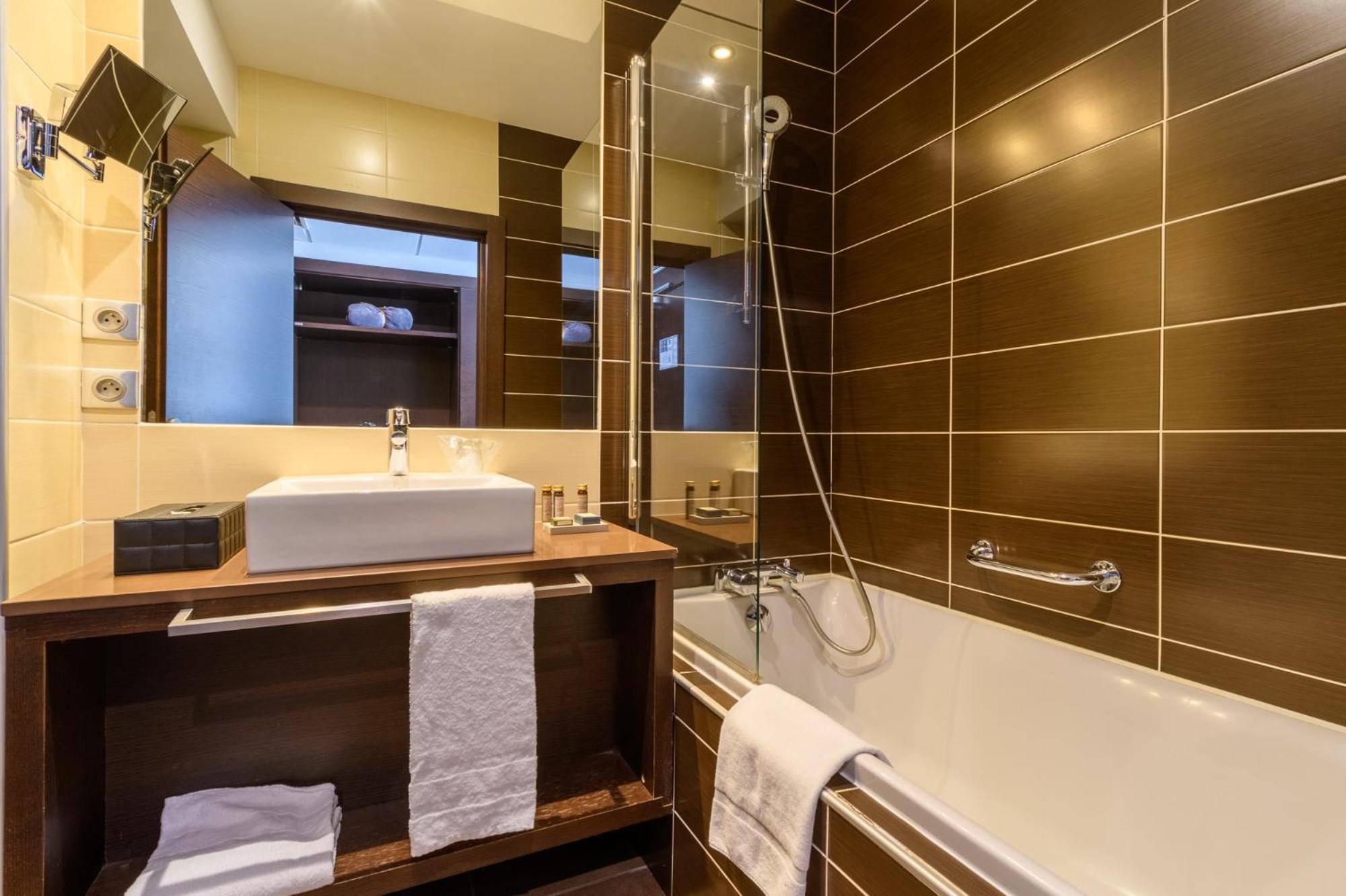Double Room with Terrace - Photo 18