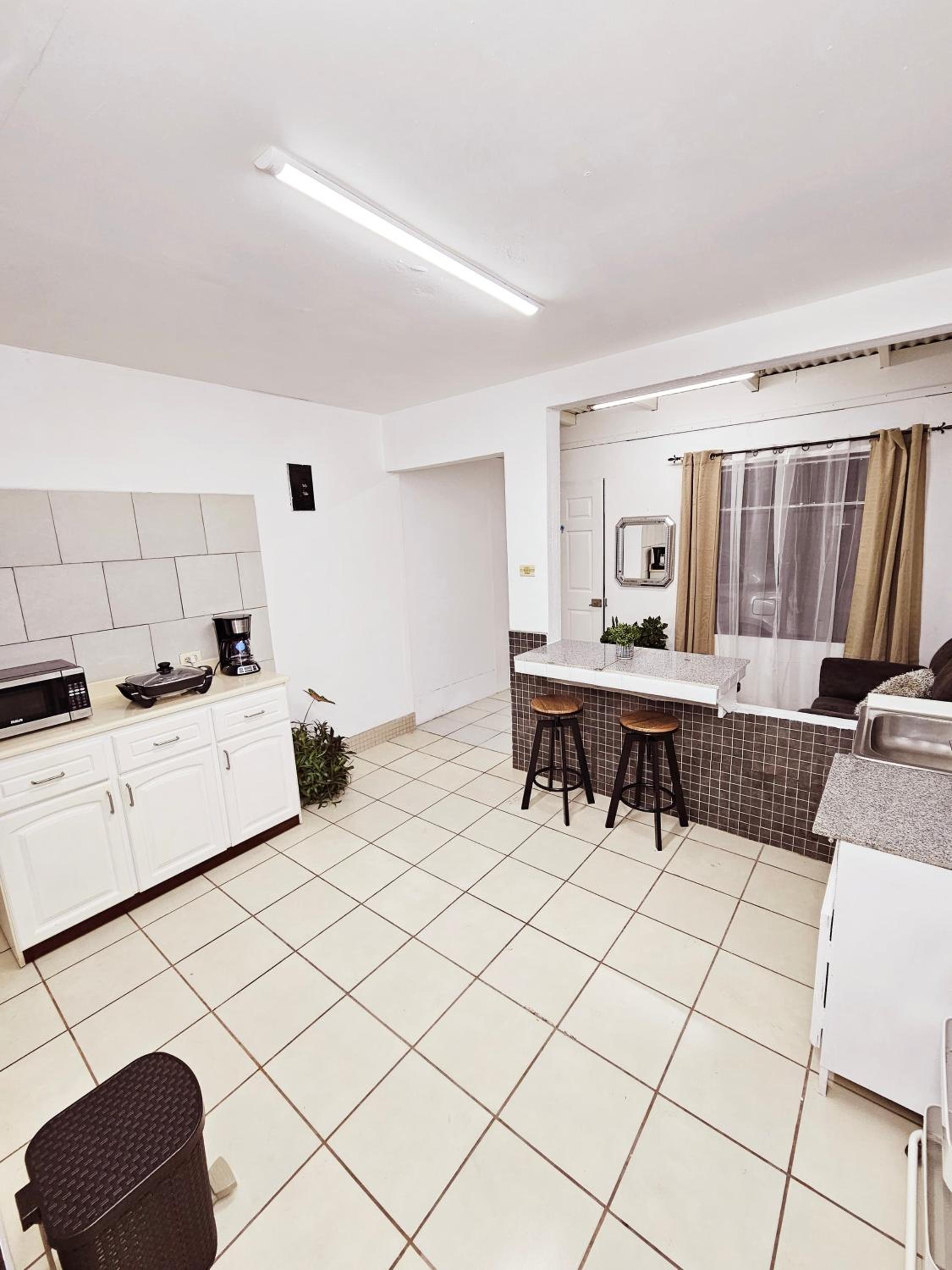 One-Bedroom Apartment photo 2
