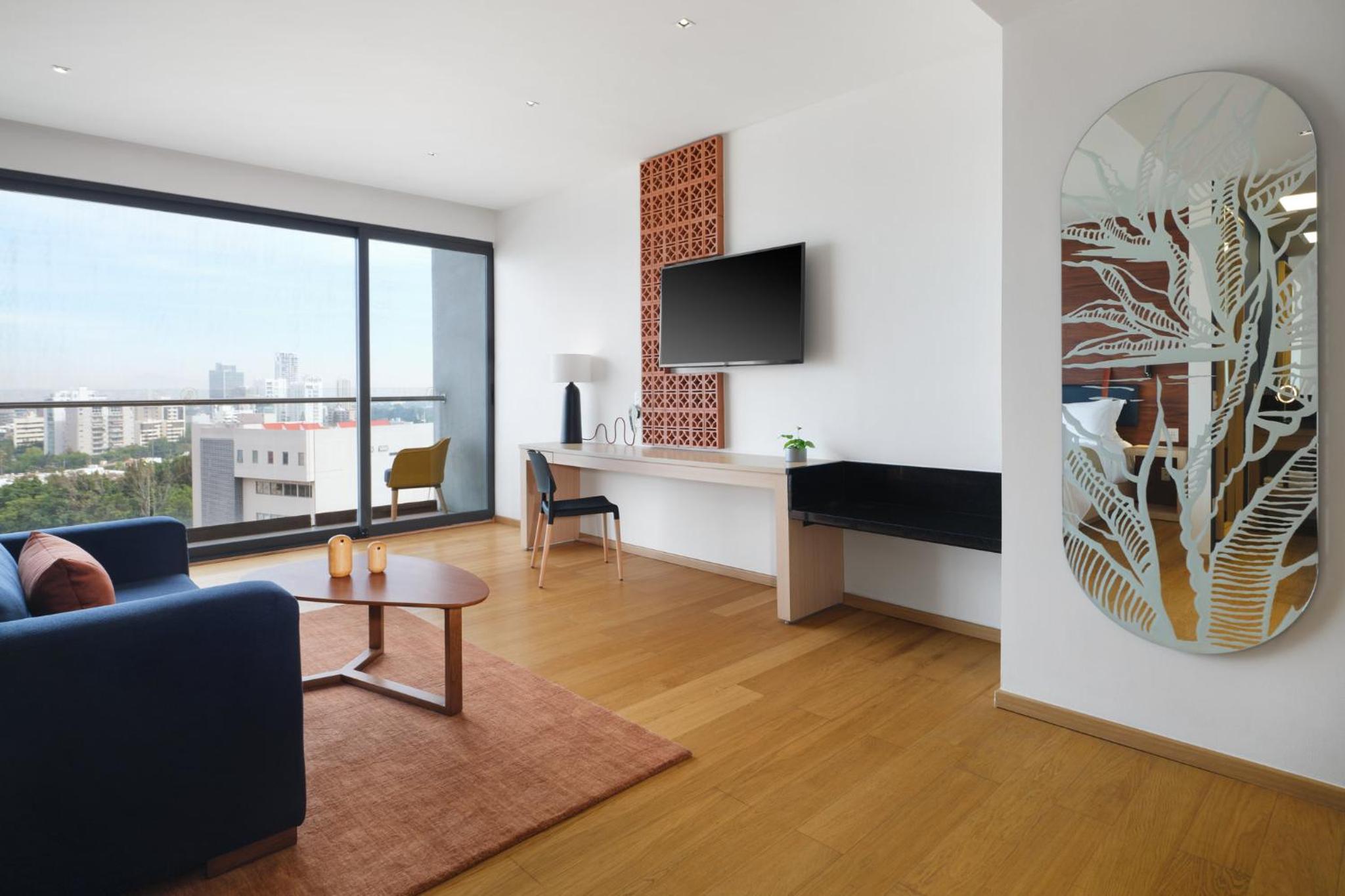 Premium King Room - Mid Floor - Photo 11