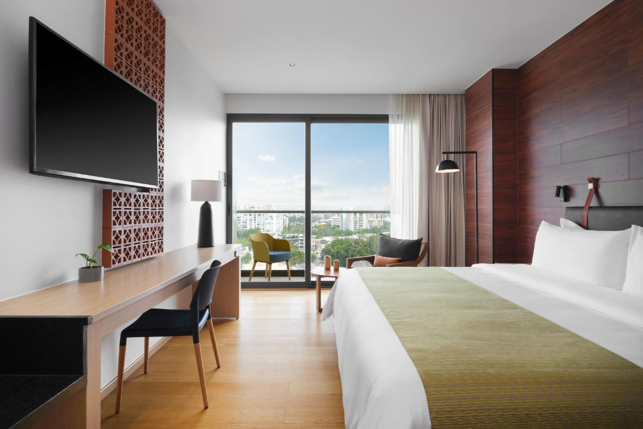 Standard King Room - Mid Floor - Photo 10