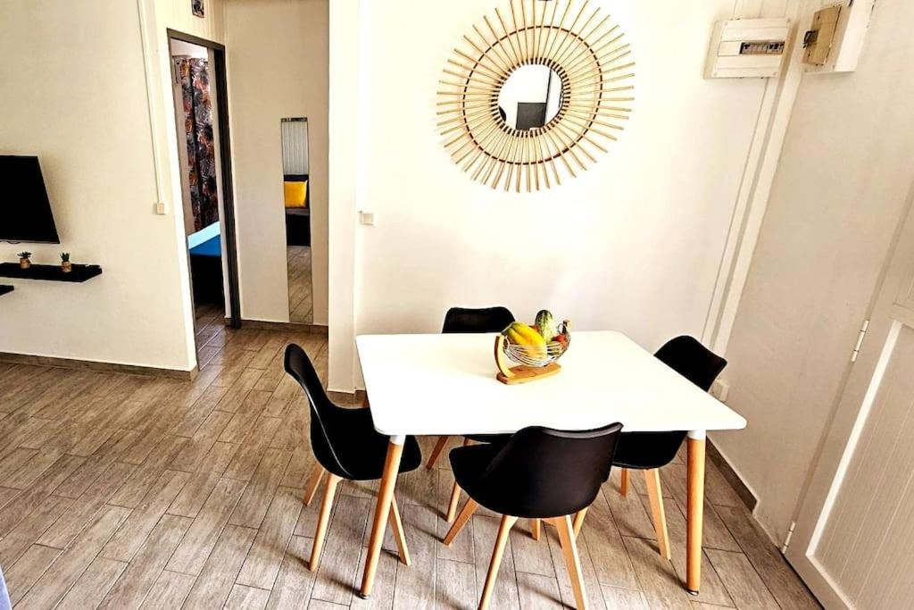 Two-Bedroom Apartment photo 3