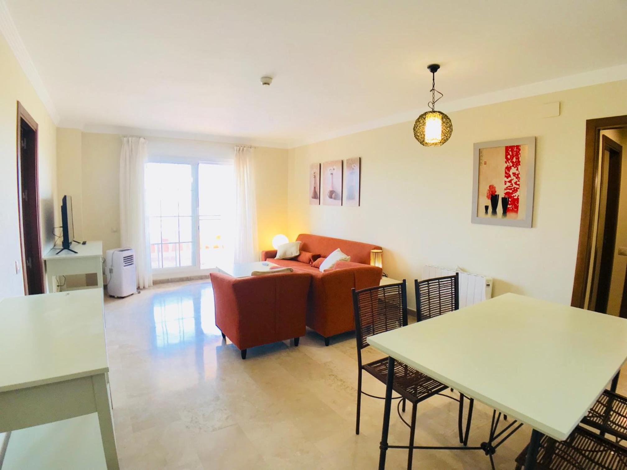 Three-Bedroom Apartment with View photo 3