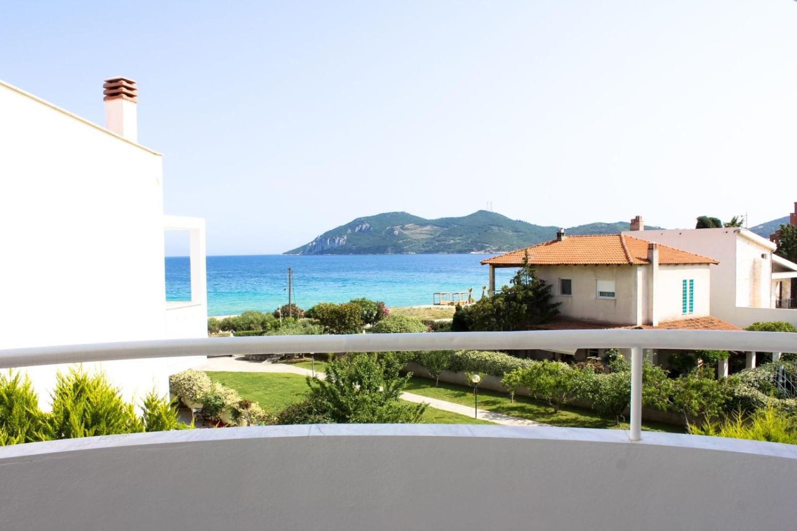 Villa - Beach Front photo 2